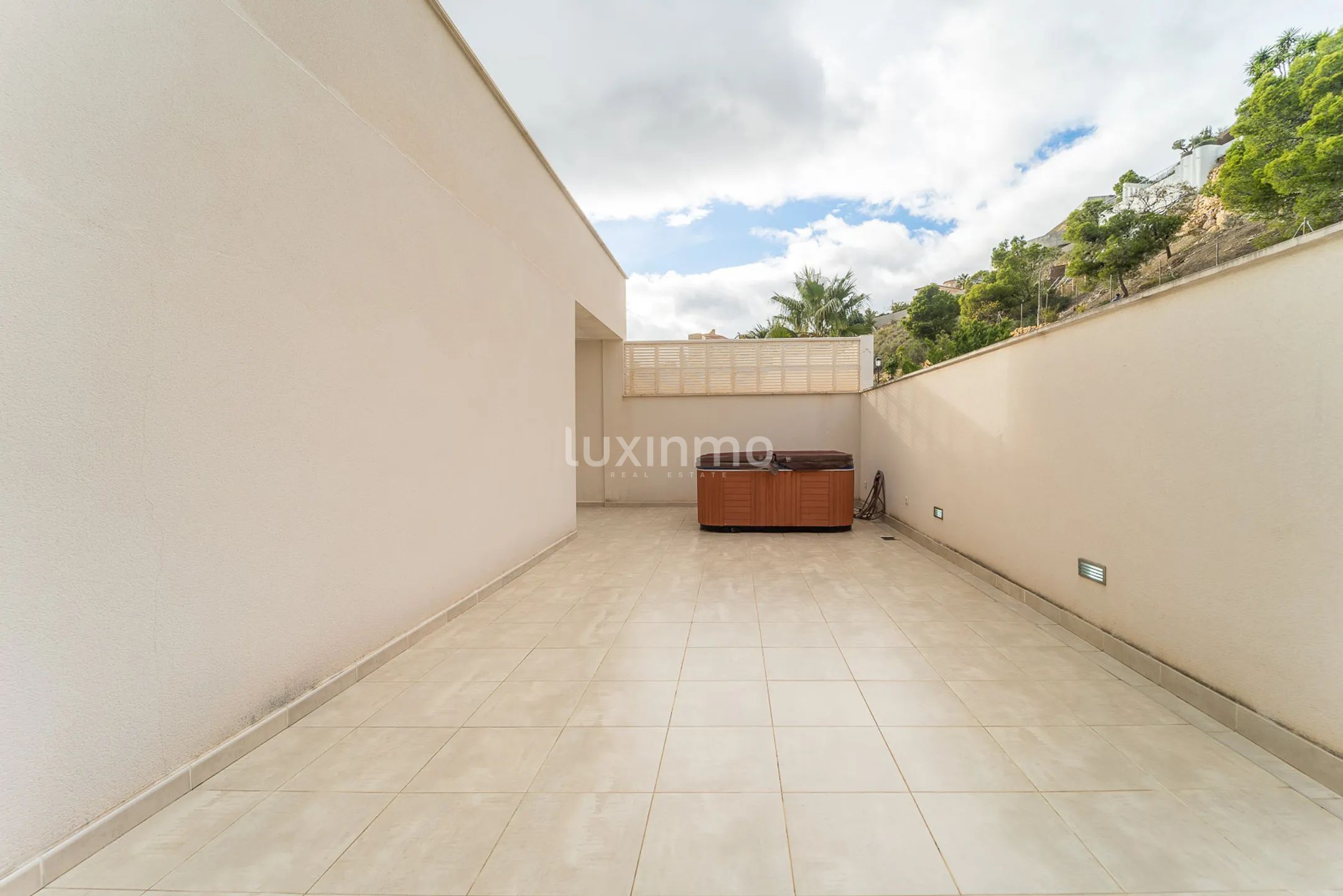 Penthouse with swimming pool and sea views in Mare Nostrum — photo 19