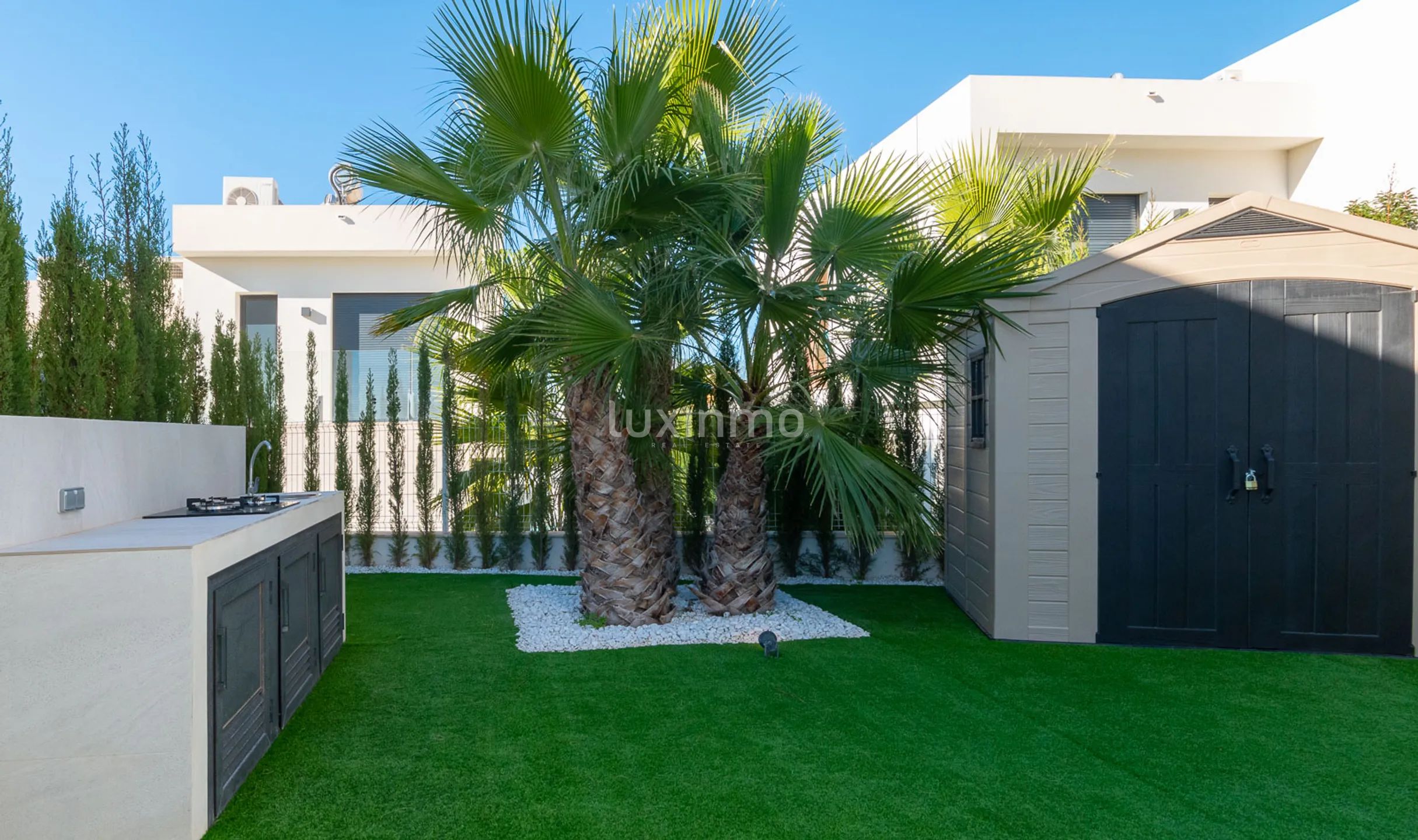 Villa with sea views for sale in Sierra Cortina — photo 5