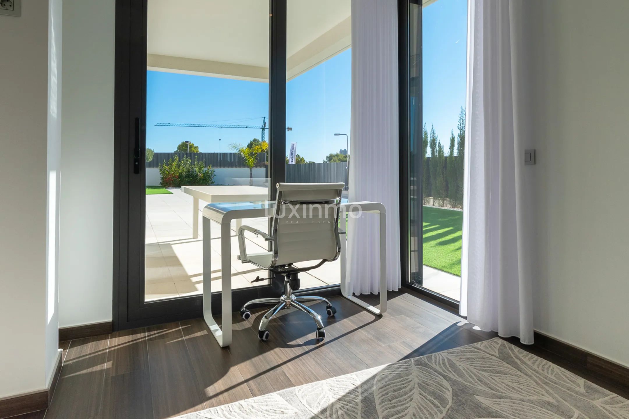 Villa with sea views for sale in Sierra Cortina — photo 10