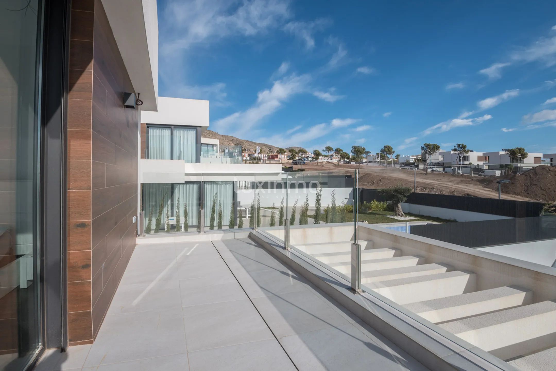 Villa with sea views for sale in Sierra Cortina — photo 13