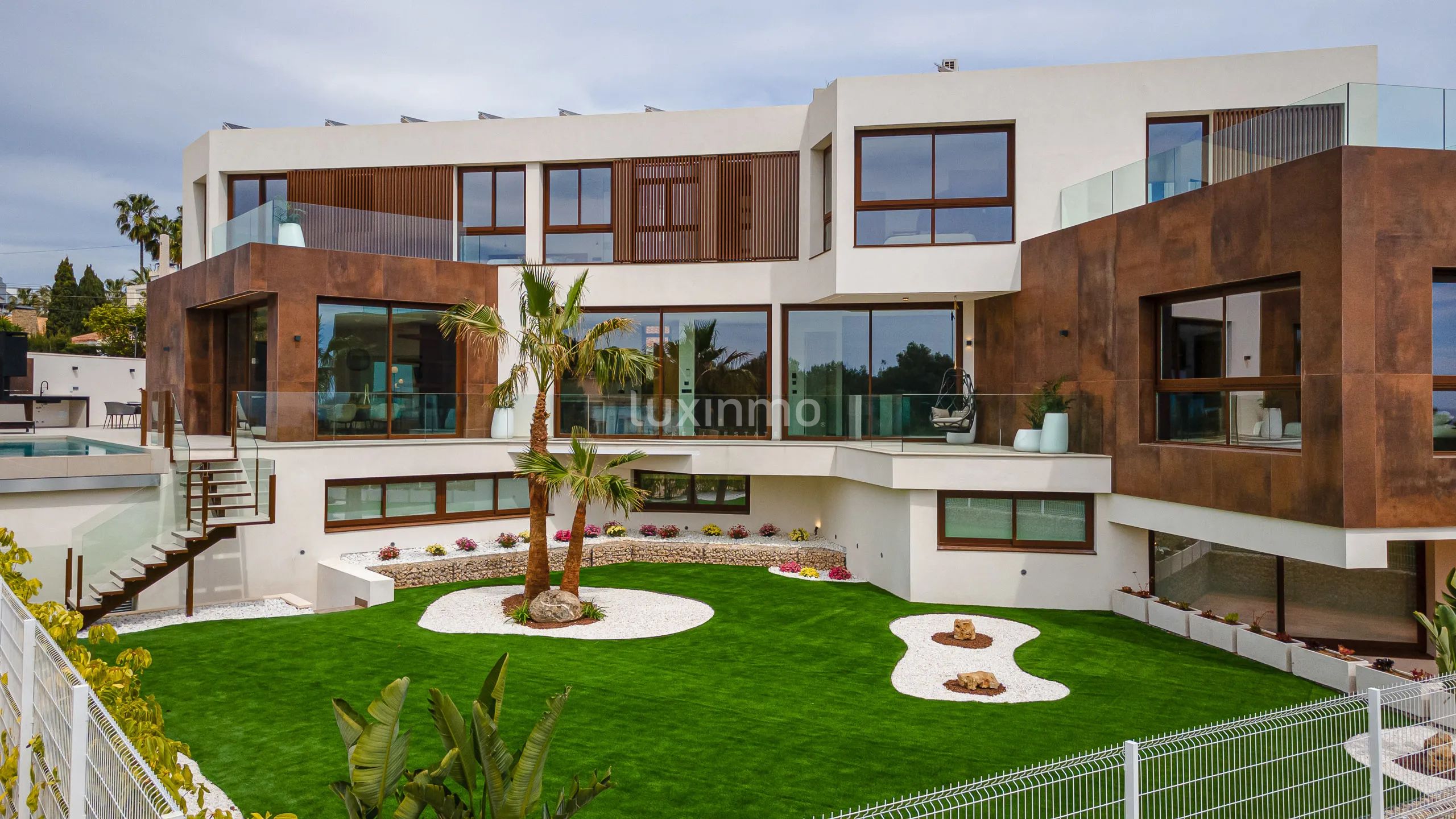 Modern villa with sea views in Benidorm — photo 60