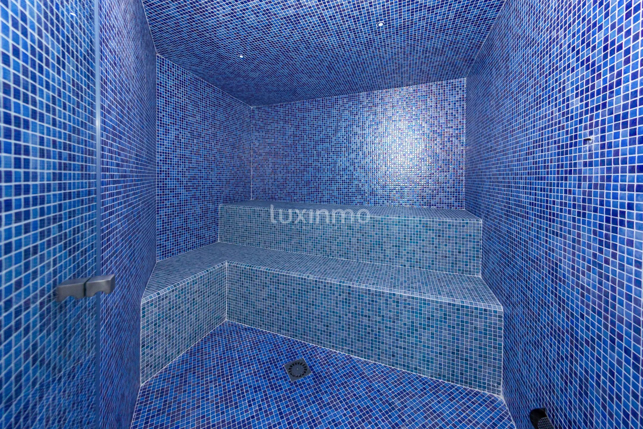 Modern villa with sea views in Benidorm — photo 51