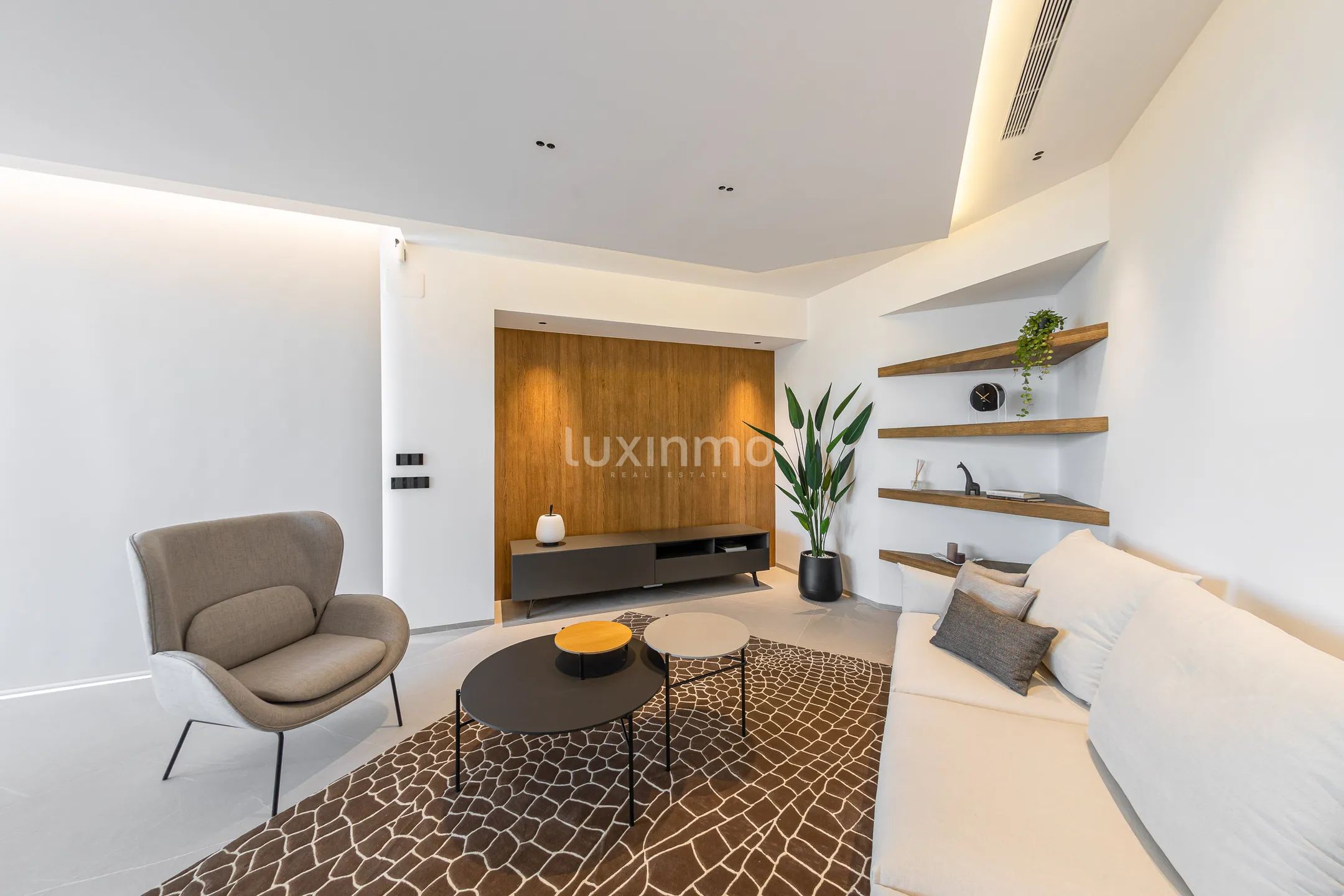 Modern villa with sea views in Benidorm — photo 12