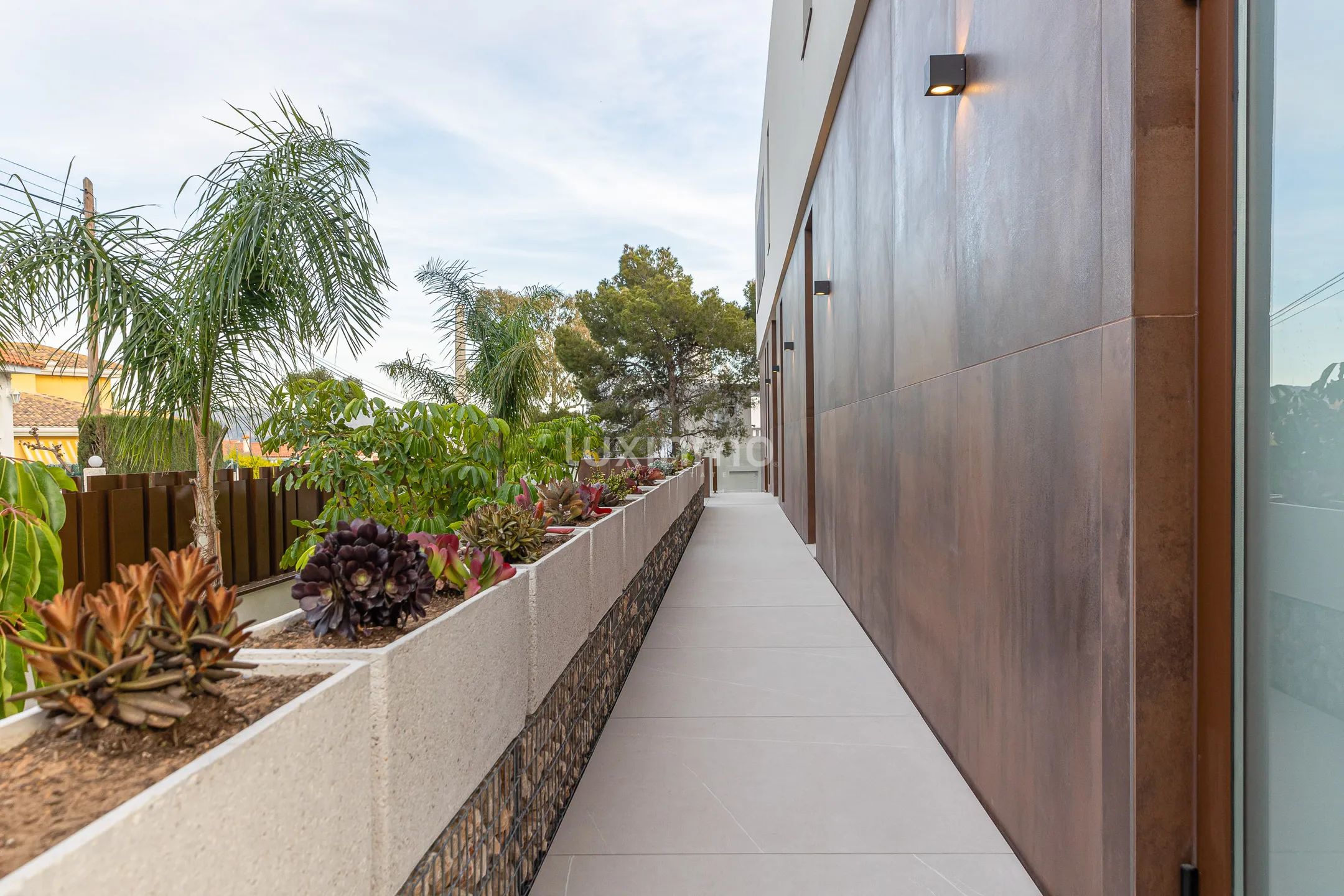 Modern villa with sea views in Benidorm — photo 68