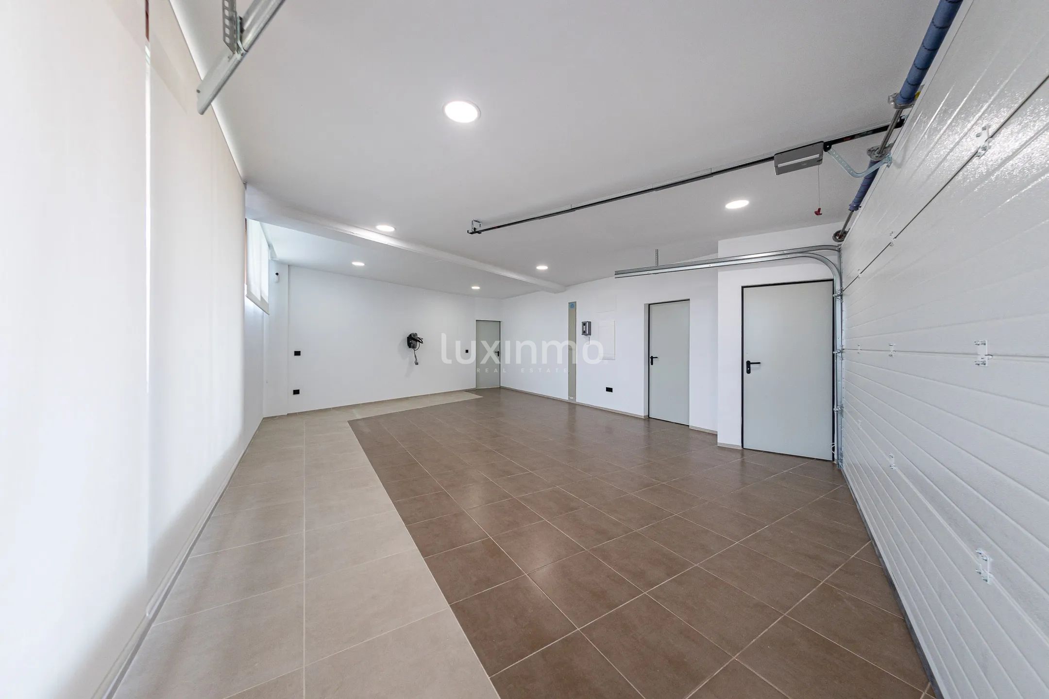 Modern villa with sea views in Benidorm — photo 56