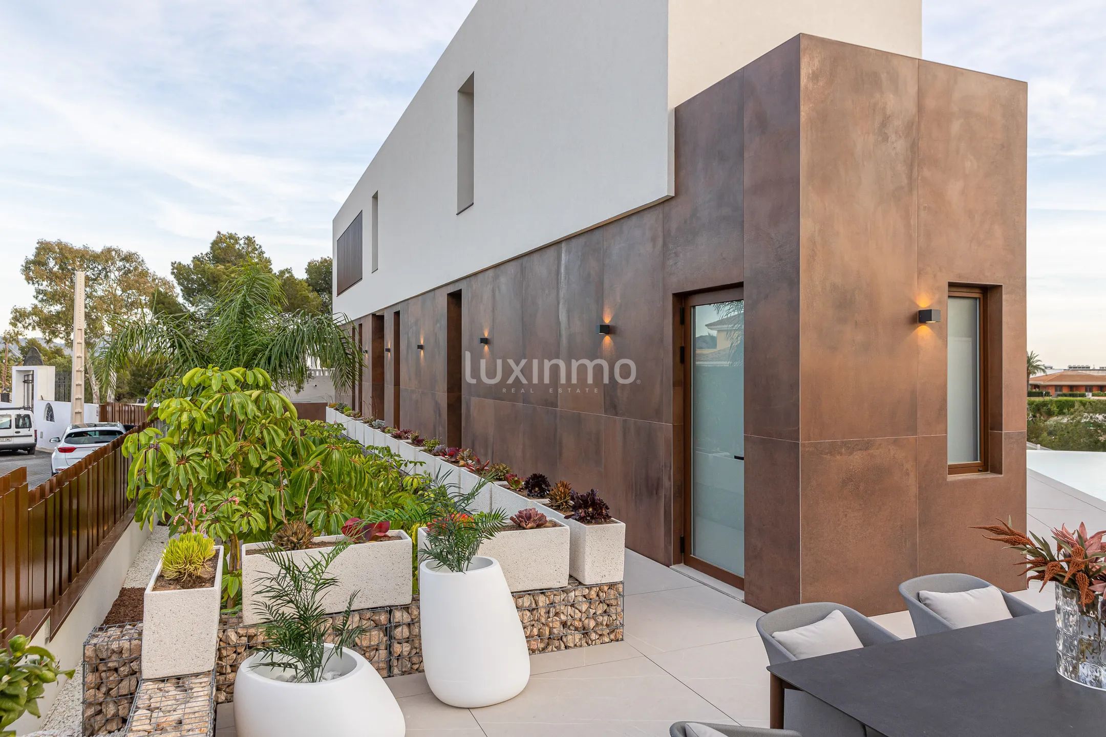 Modern villa with sea views in Benidorm — photo 57