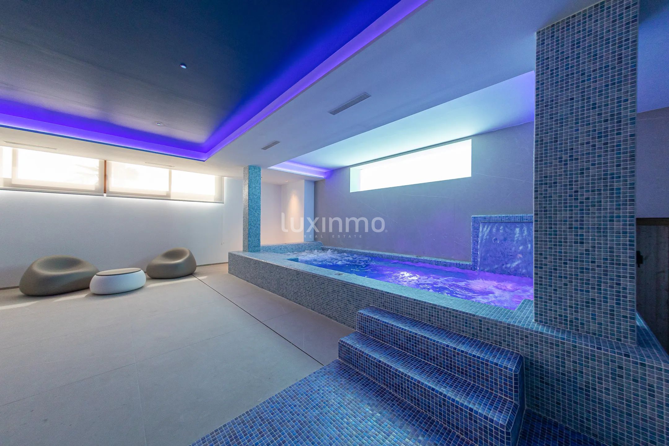 Modern villa with sea views in Benidorm — photo 53