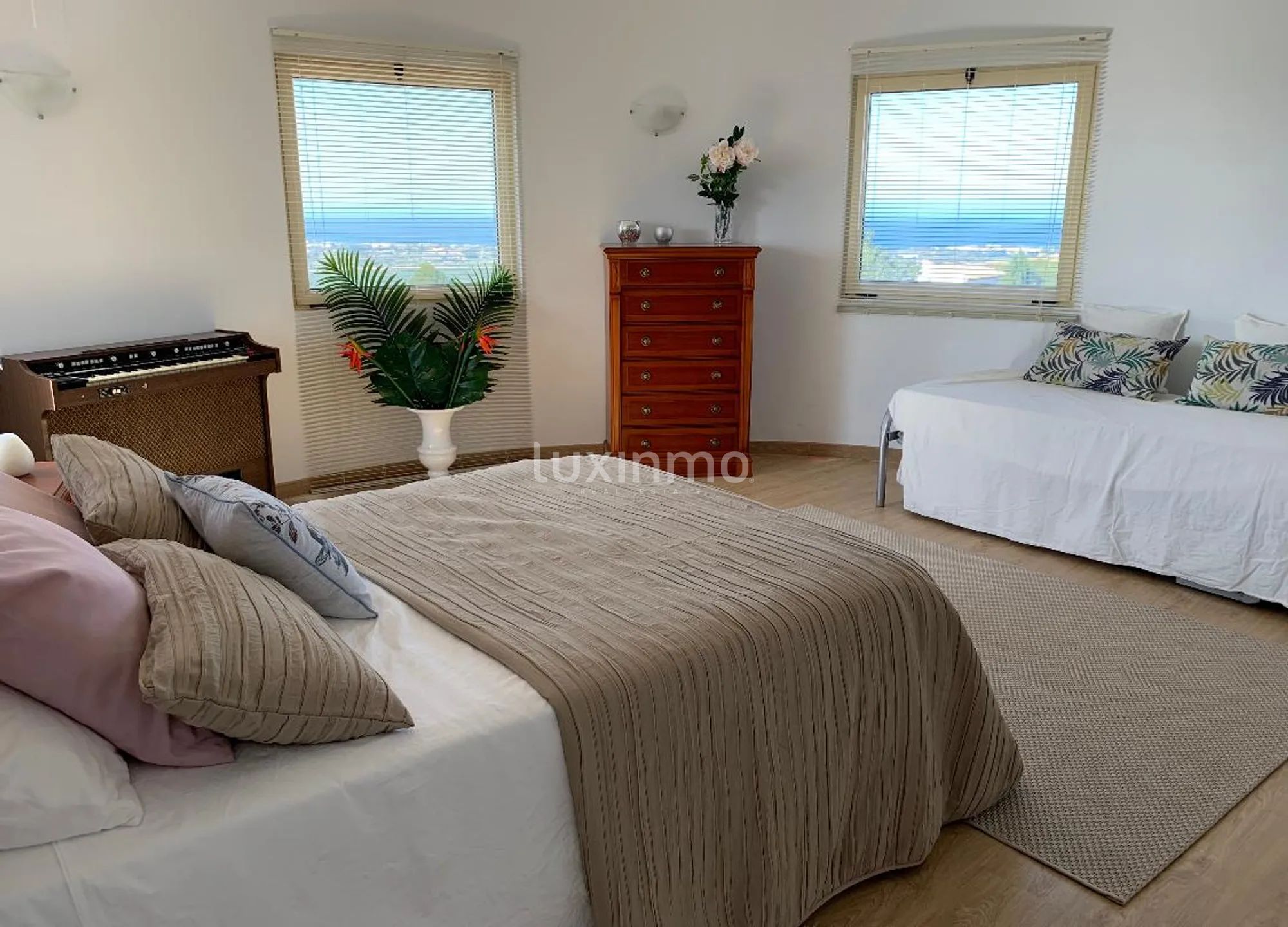 дом в средиземноморском стиле с фантастическим видом — photo 11