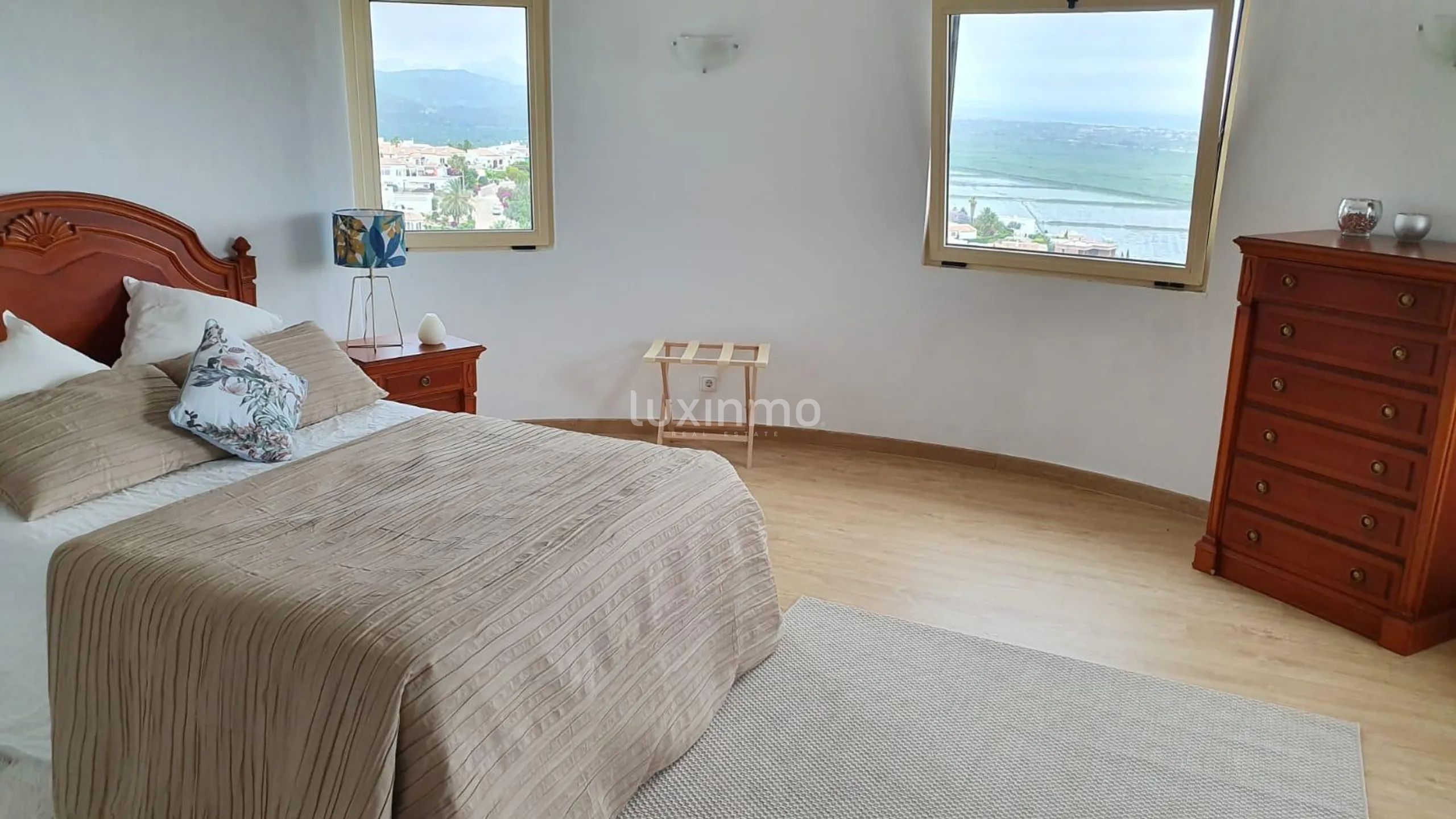 дом в средиземноморском стиле с фантастическим видом — photo 14