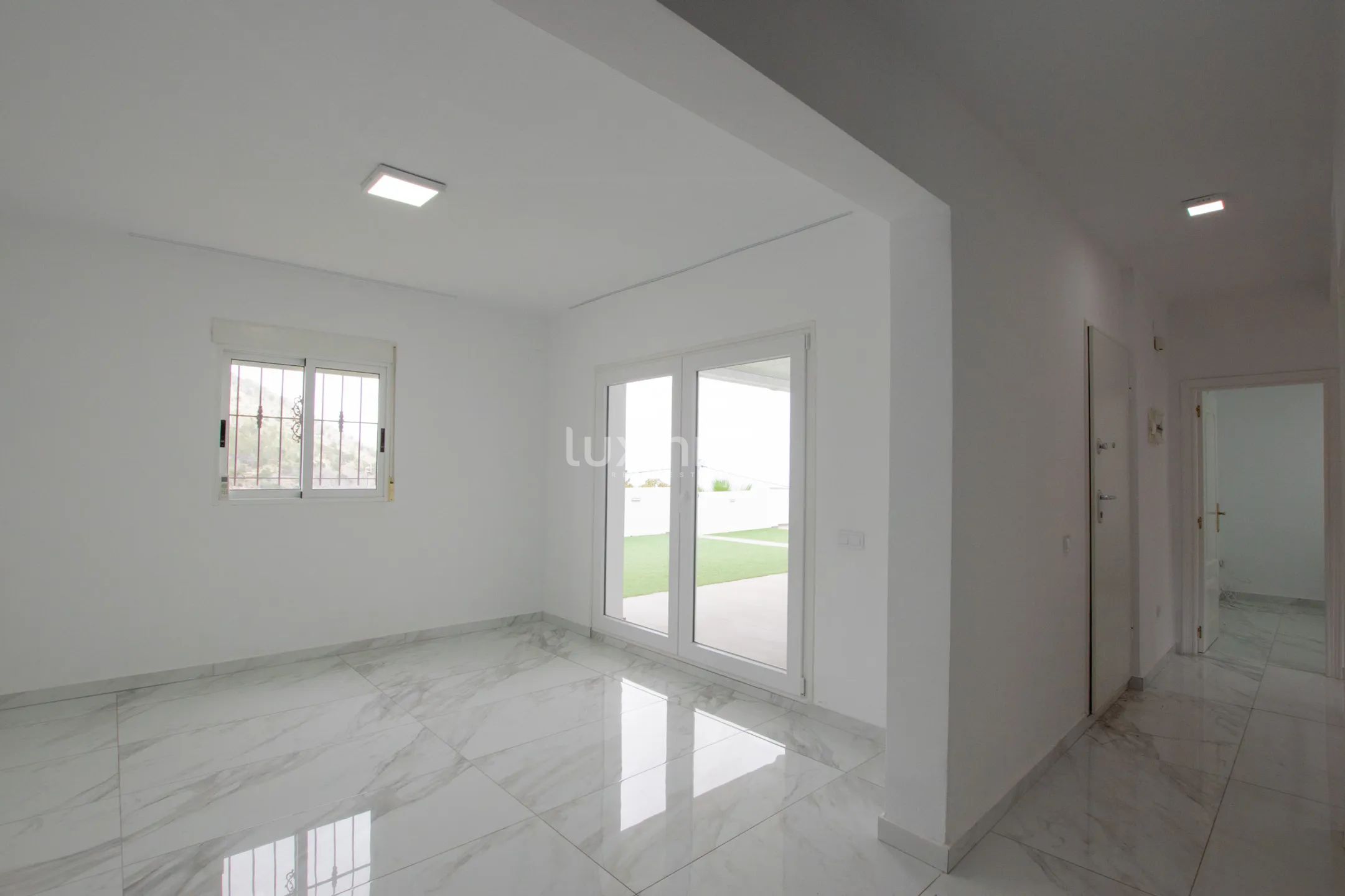 Mediterranean villa with sea views for rent in Calpe
Mediterranean villa with sea views for rent in Calpe — photo 9