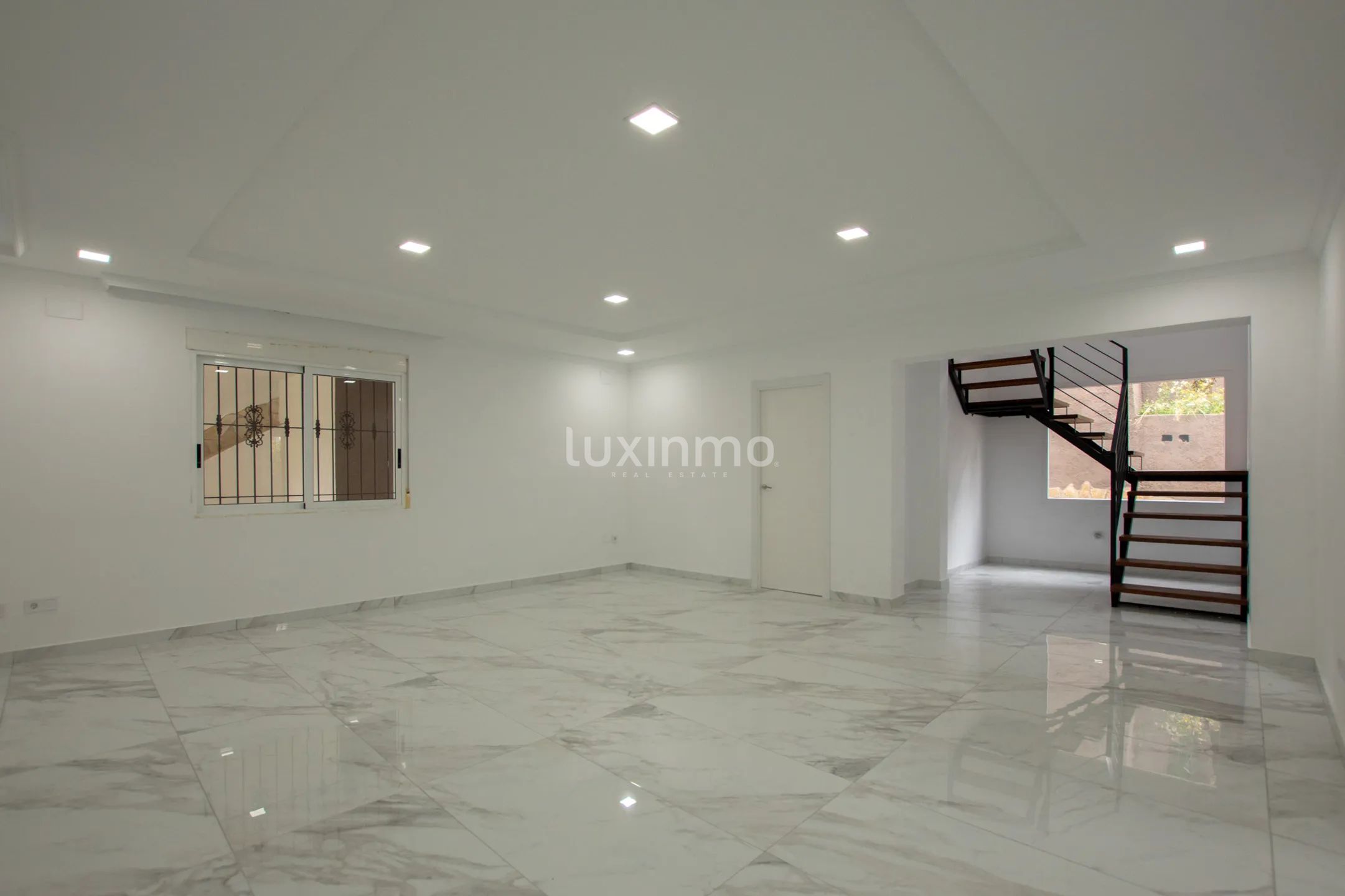 Mediterranean villa with sea views for rent in Calpe
Mediterranean villa with sea views for rent in Calpe — photo 16