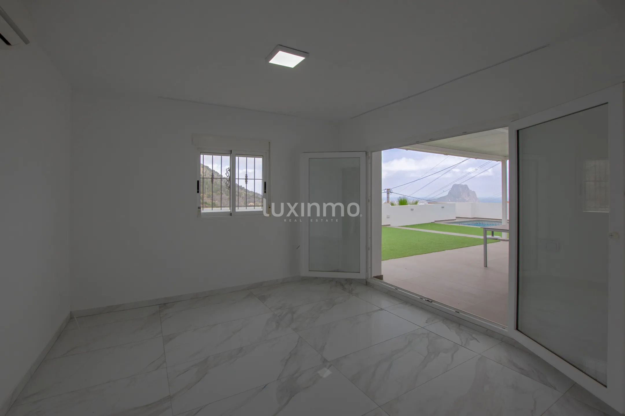 Mediterranean villa with sea views for rent in Calpe
Mediterranean villa with sea views for rent in Calpe — photo 13