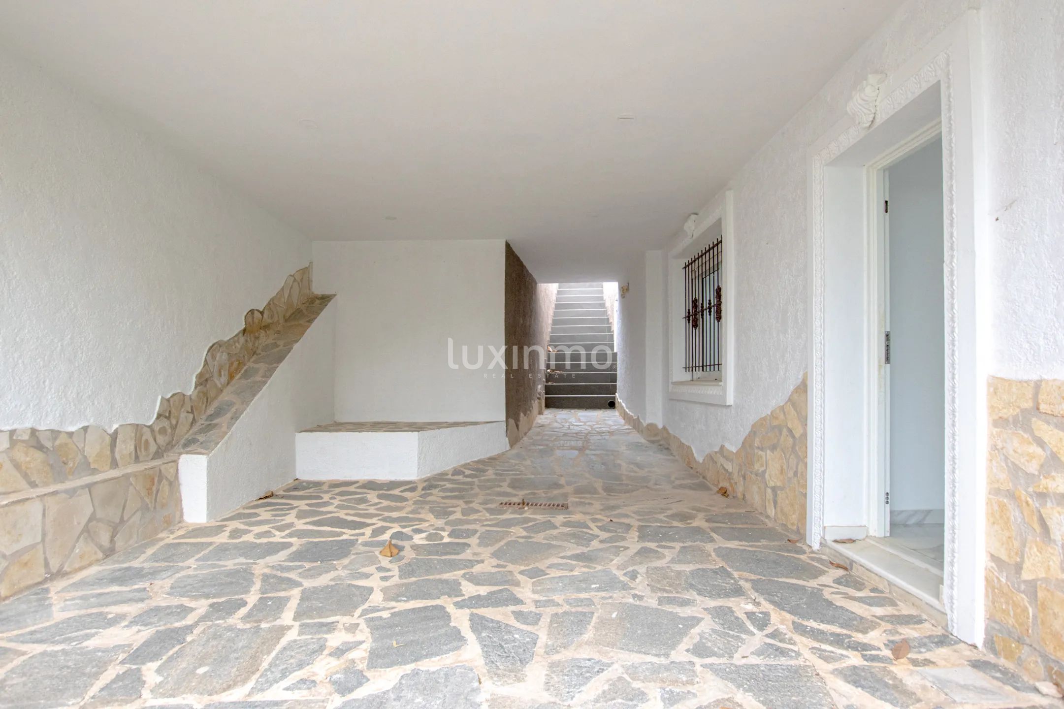 Mediterranean villa with sea views for rent in Calpe
Mediterranean villa with sea views for rent in Calpe — photo 29