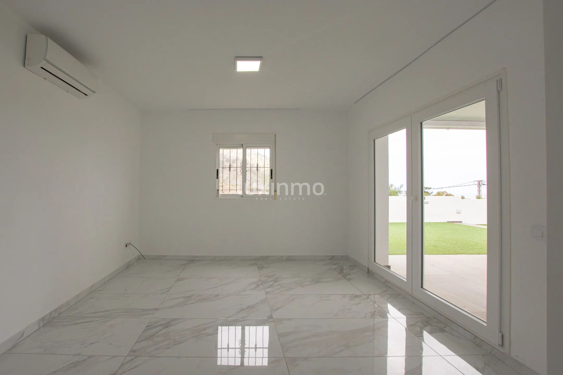 Mediterranean villa with sea views for rent in Calpe
Mediterranean villa with sea views for rent in Calpe — photo 12