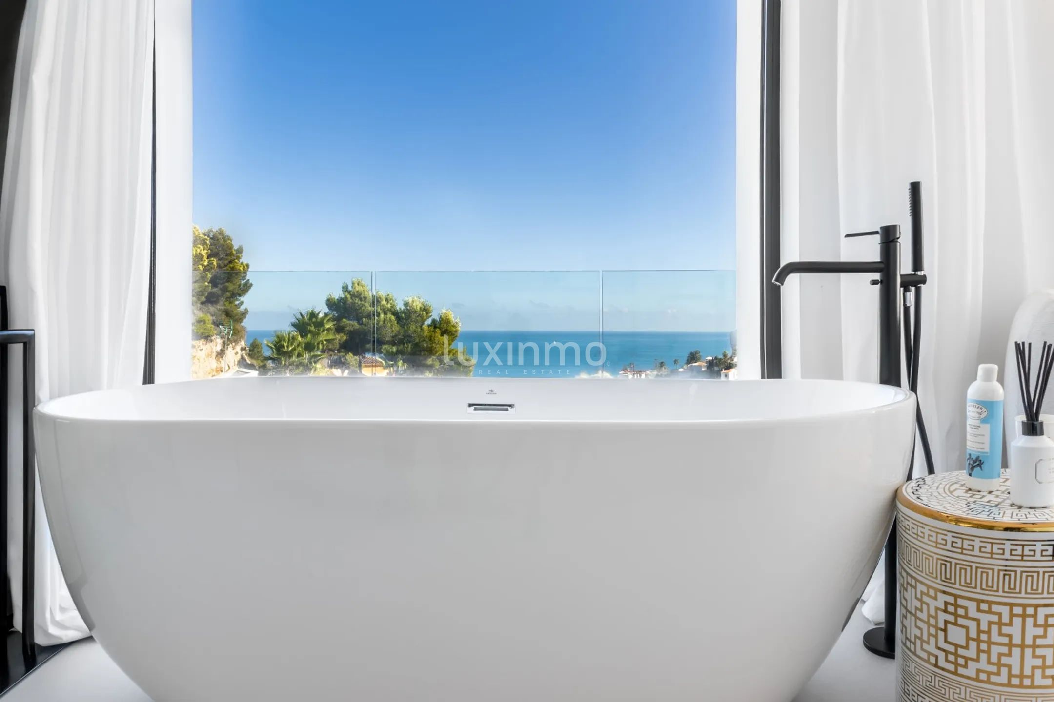 Nowoczesny styl willa na sprzedaż w Mar Azul — photo 17