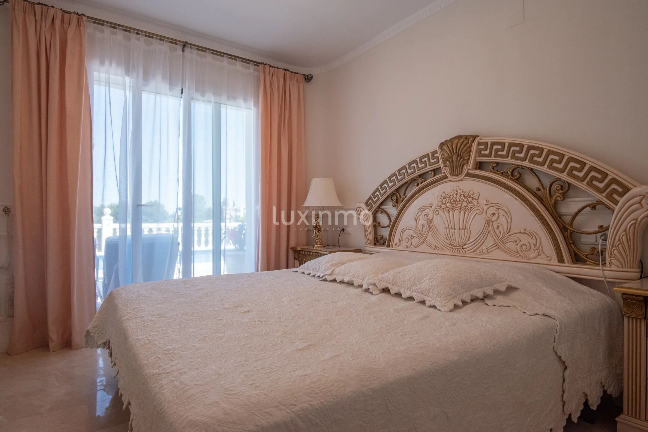 Large detached colonial style villa for sale in Denia — photo 26