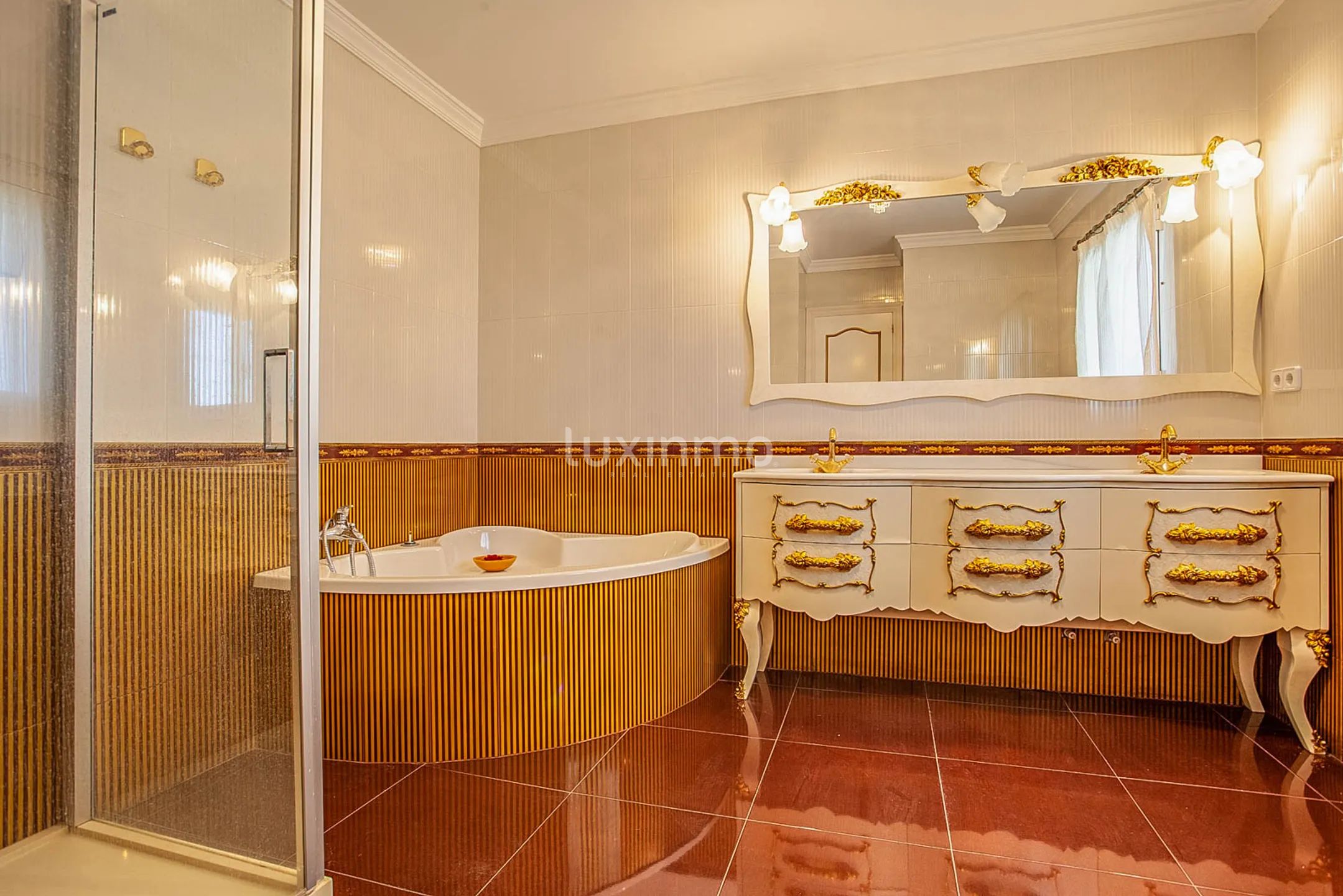 Large detached colonial style villa for sale in Denia — photo 24