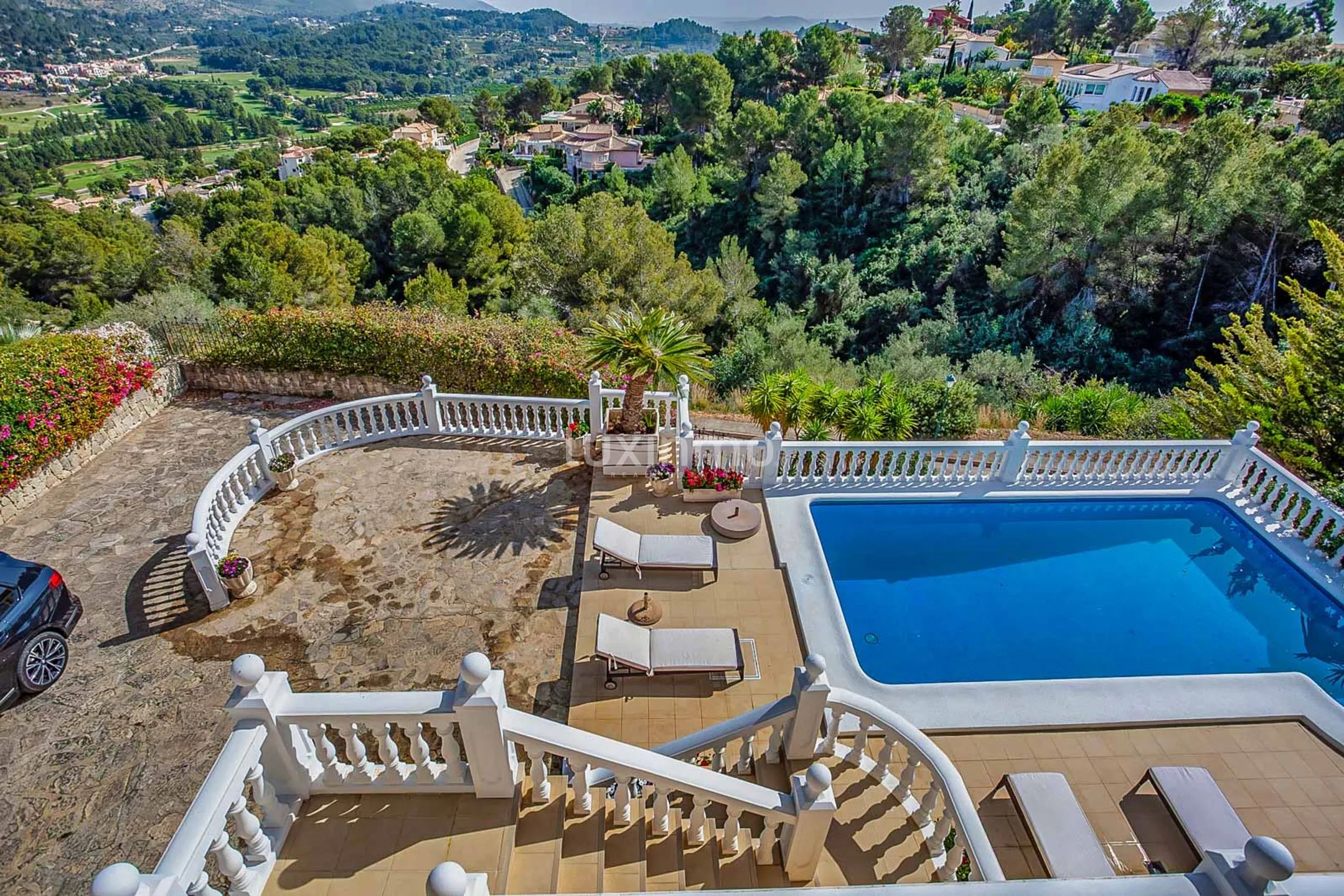 Large detached colonial style villa for sale in Denia — photo 7