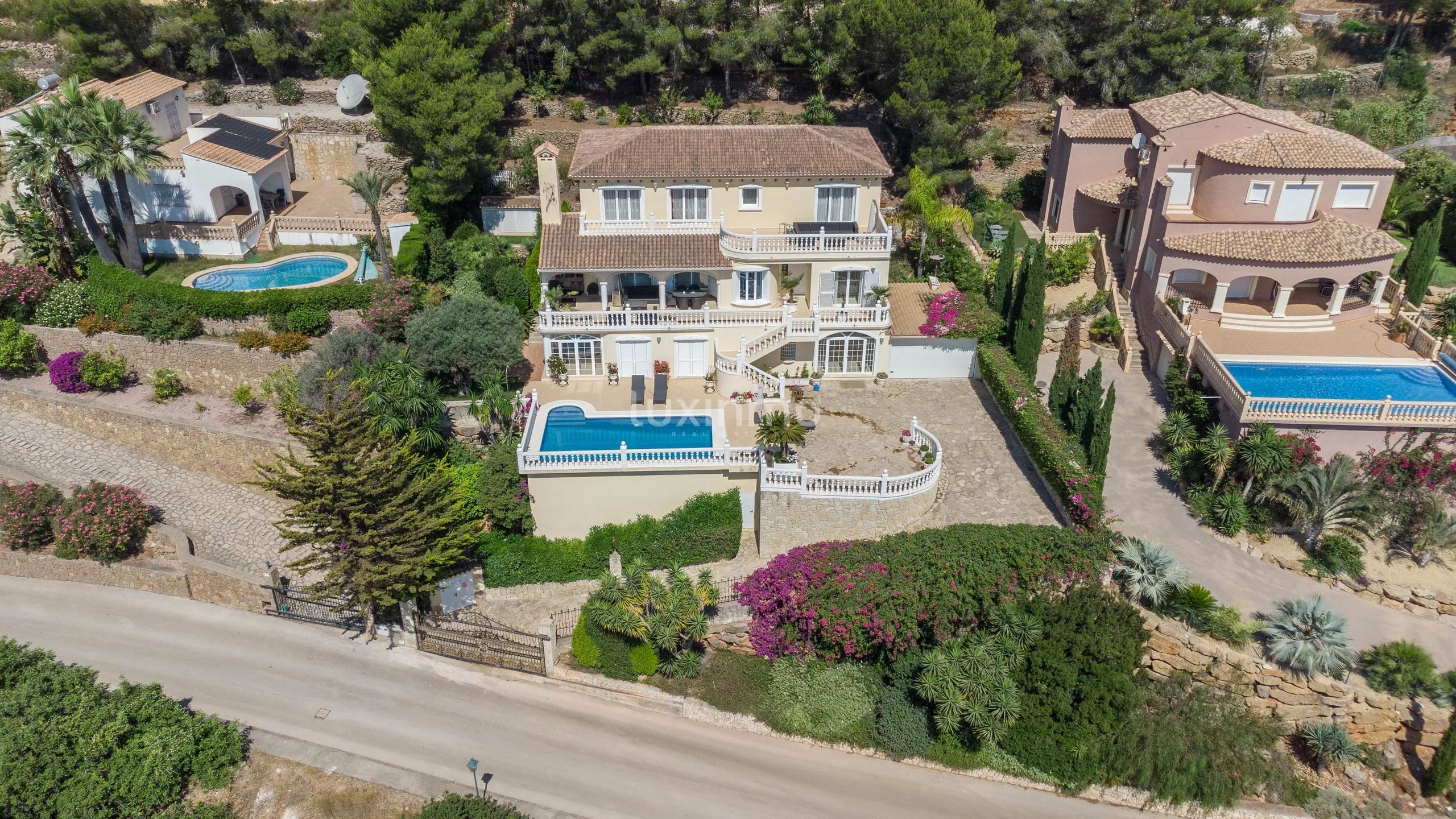 Large detached colonial style villa for sale in Denia — photo 42
