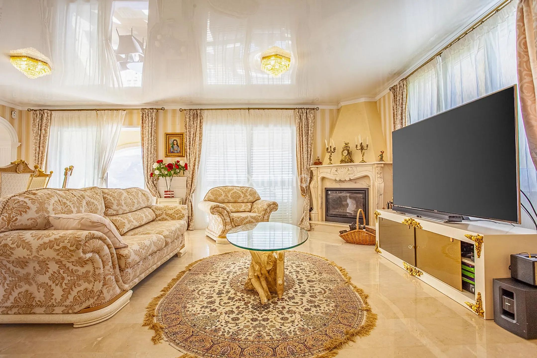 Large detached colonial style villa for sale in Denia — photo 12