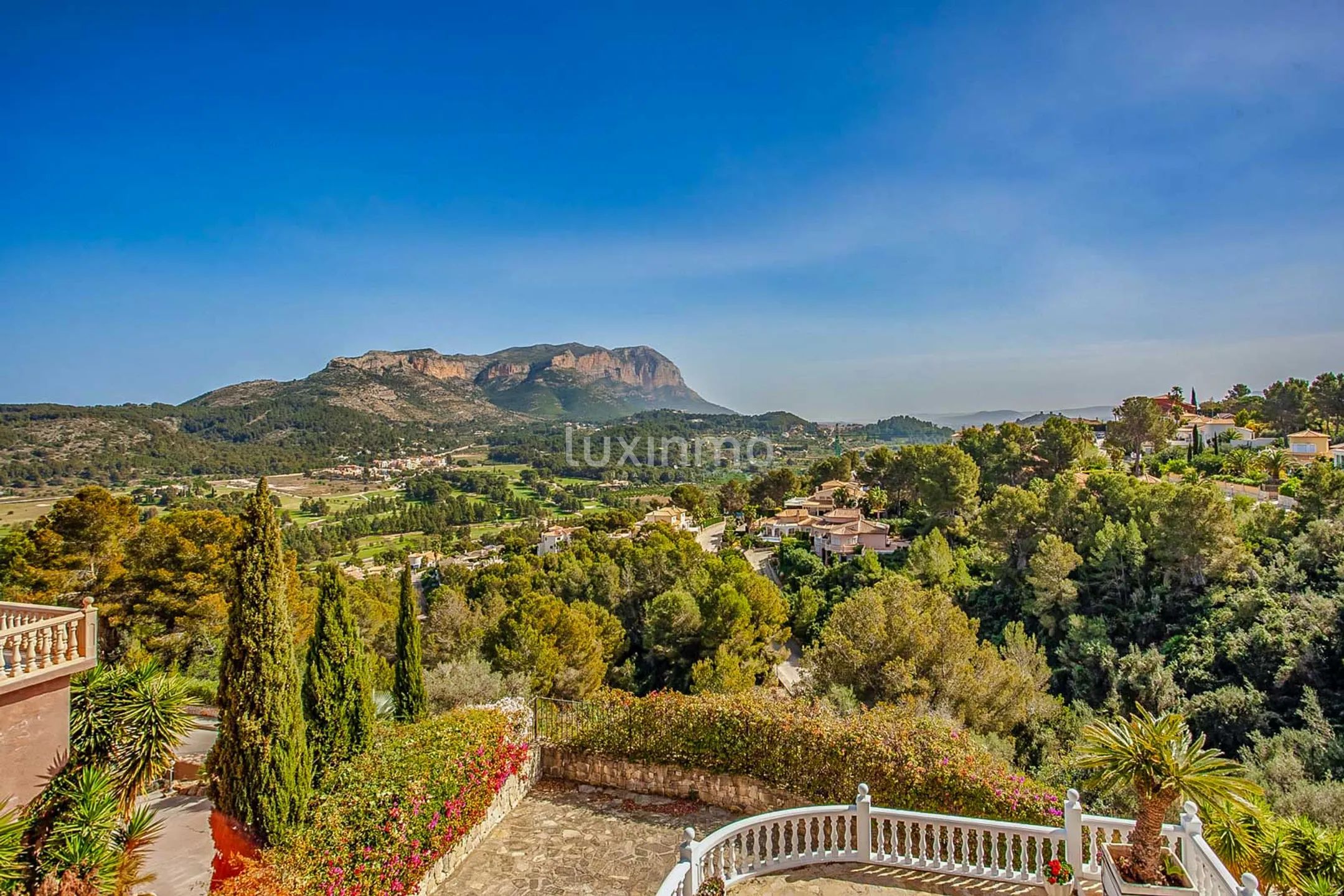 Large detached colonial style villa for sale in Denia — photo 39