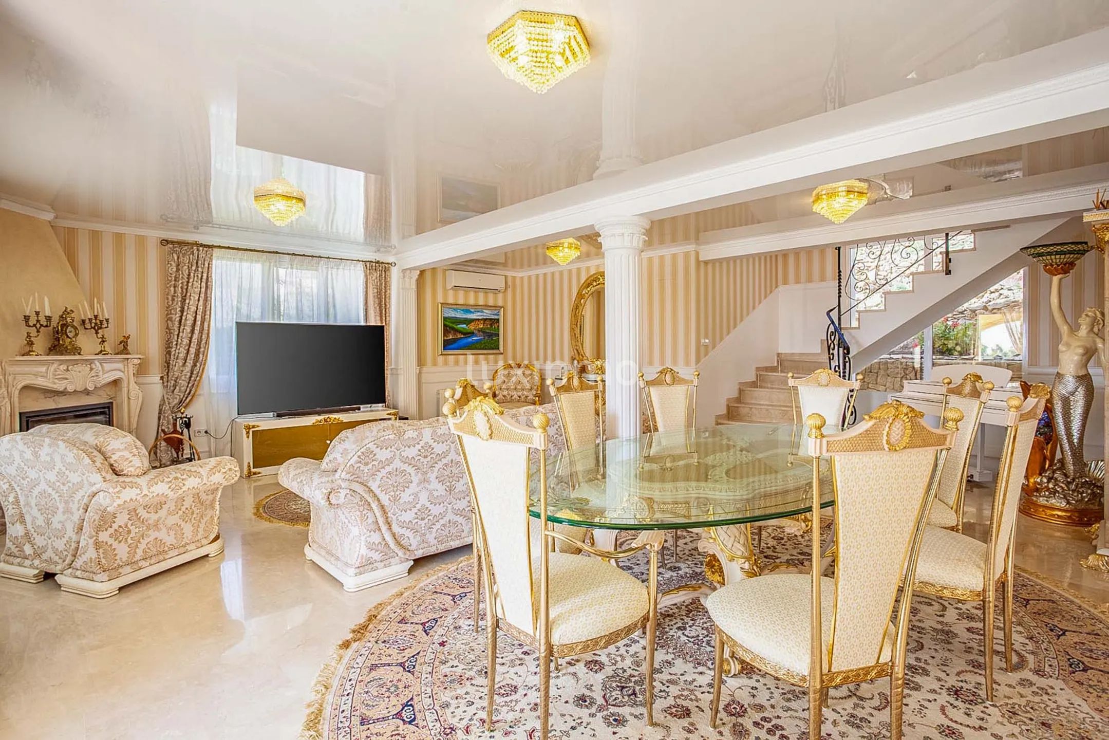 Large detached colonial style villa for sale in Denia — photo 8