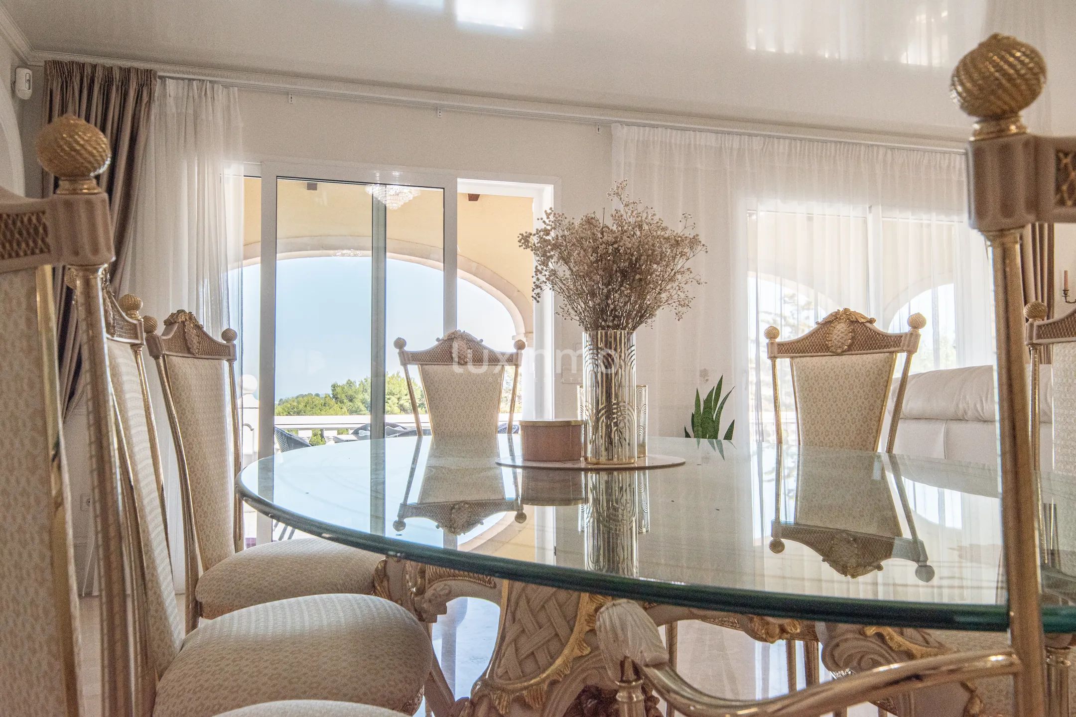 Large detached colonial style villa for sale in Denia — photo 15