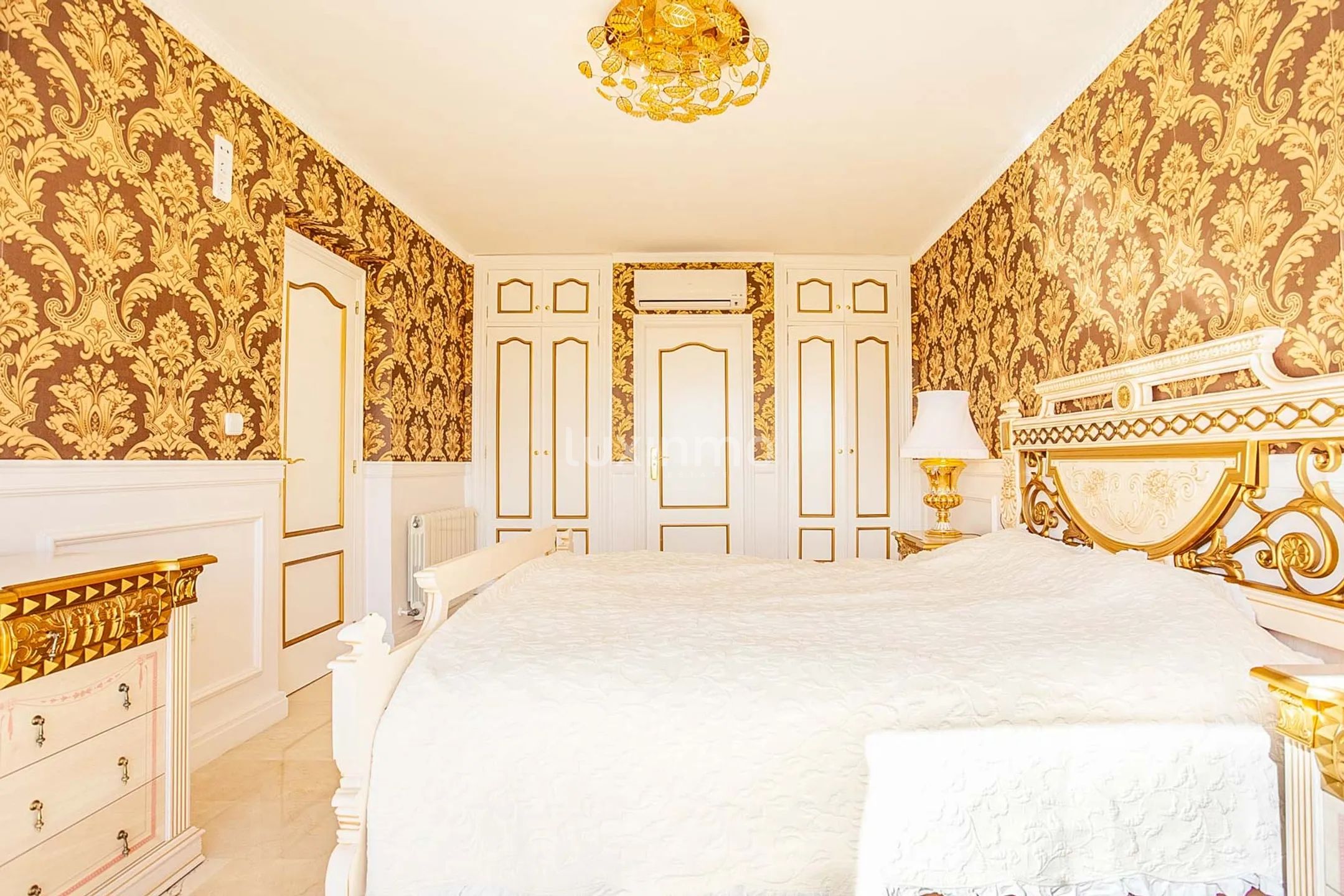 Large detached colonial style villa for sale in Denia — photo 22