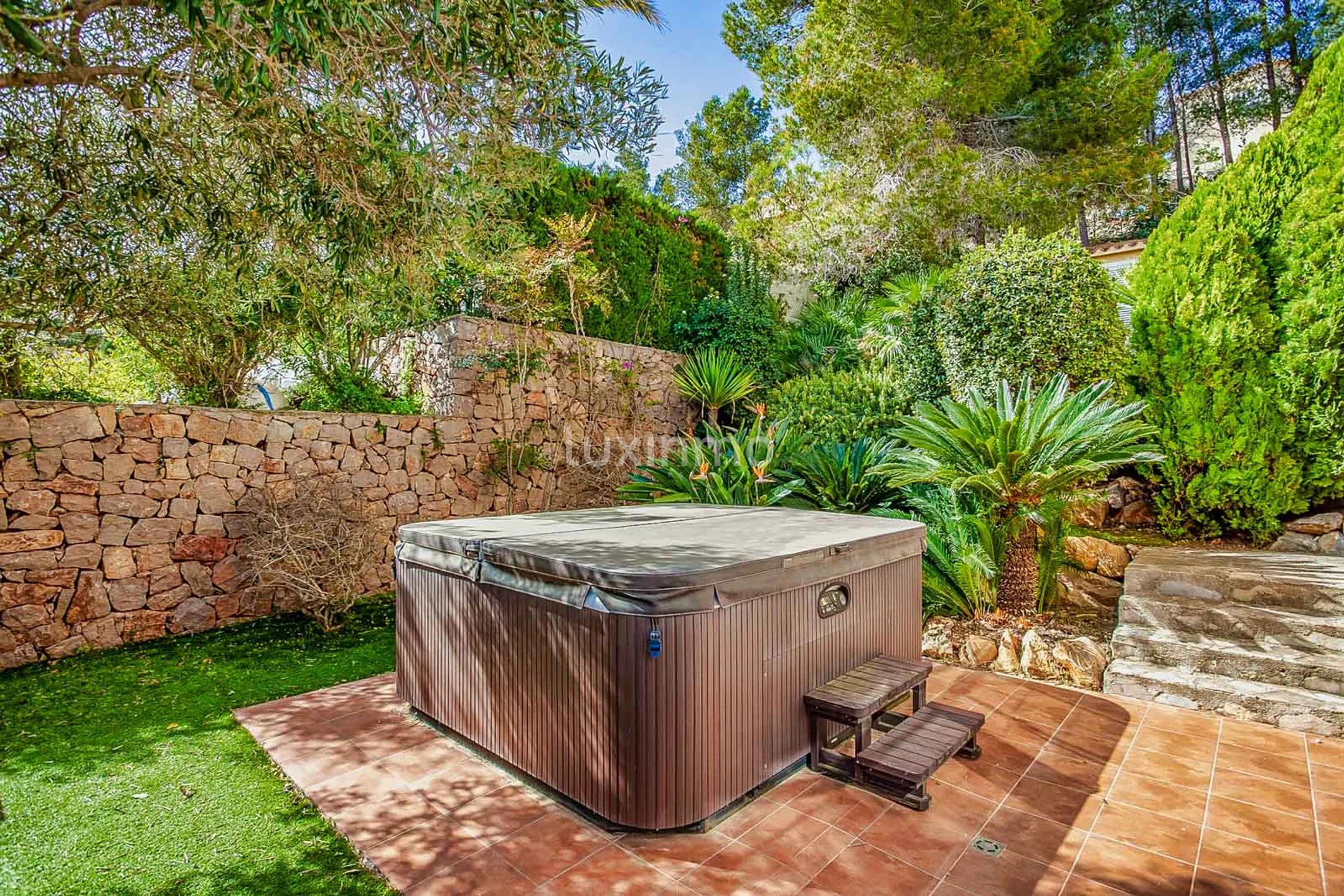 Large detached colonial style villa for sale in Denia — photo 45