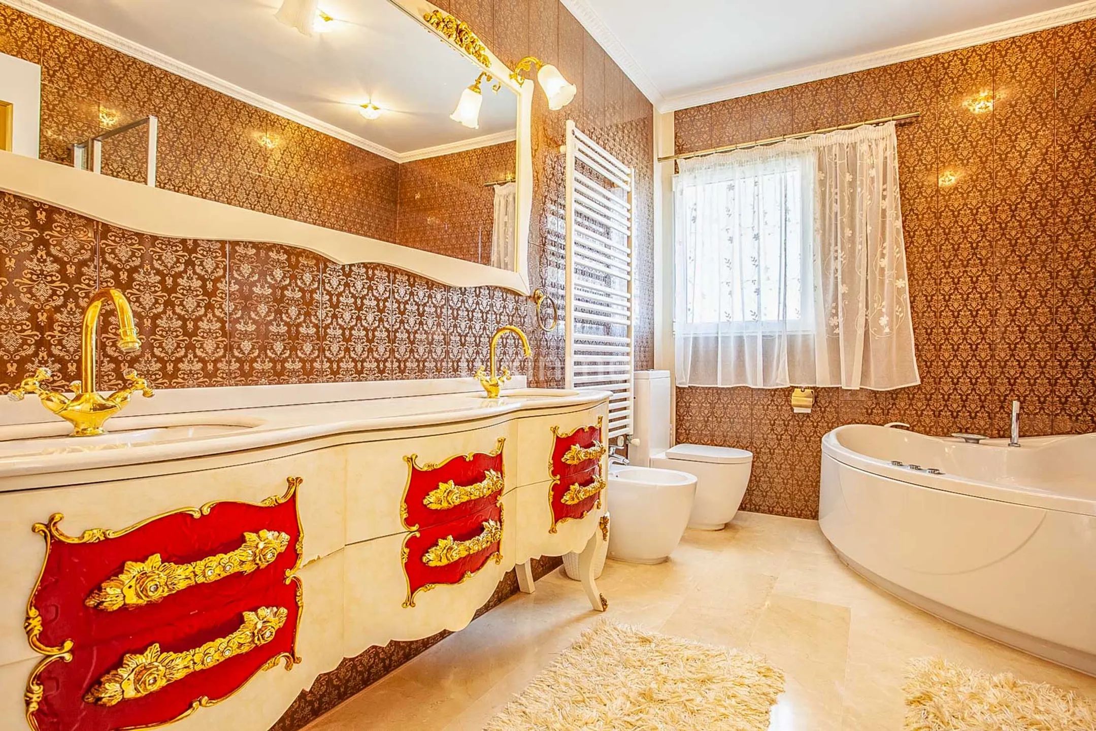 Большая отдельная вилла в колониальном стиле для продажи в Дении — photo 18