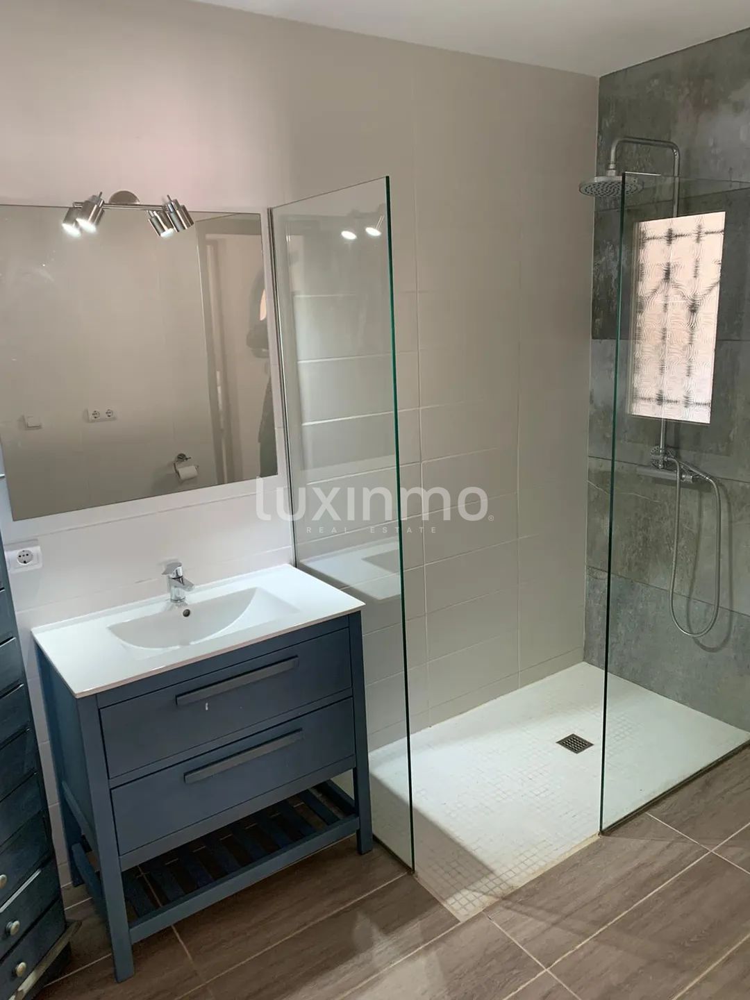 A vendre belle villa avec licence touristique près de l'hôtel Pikes — photo 58