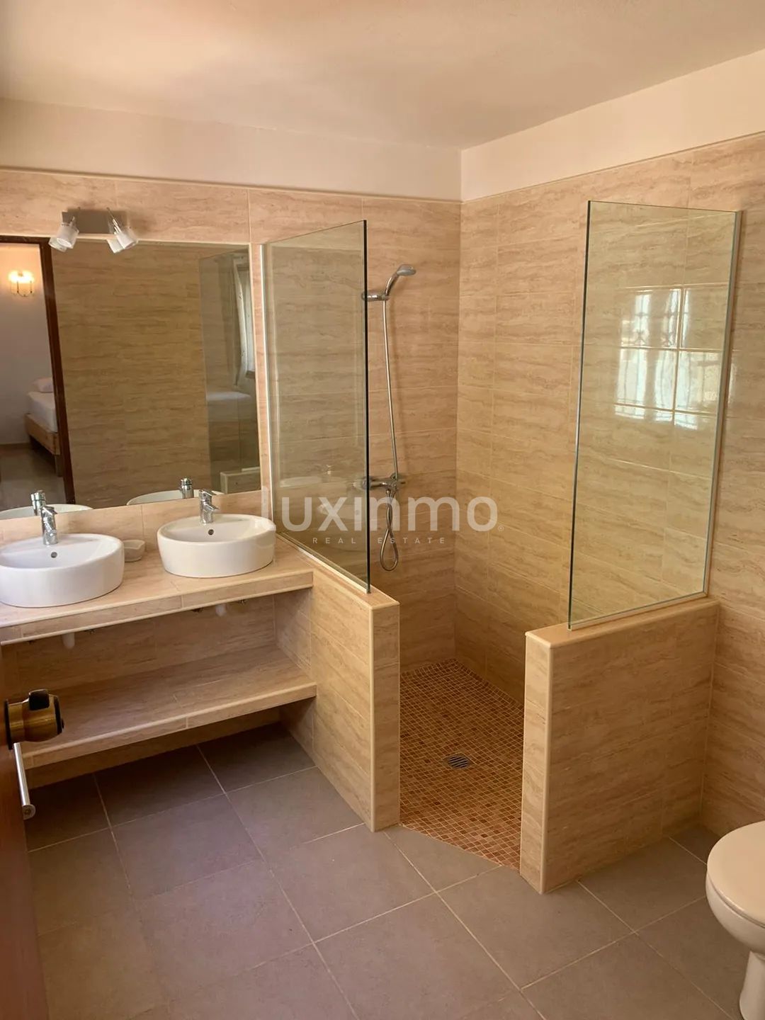 A vendre belle villa avec licence touristique près de l'hôtel Pikes — photo 53