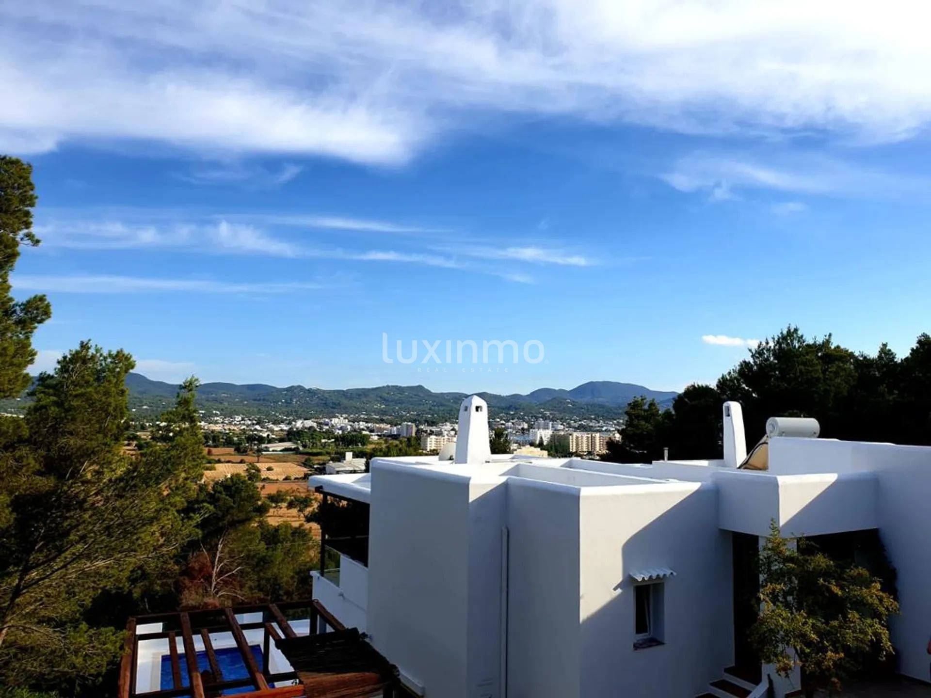 A vendre belle villa avec licence touristique près de l'hôtel Pikes — photo 4