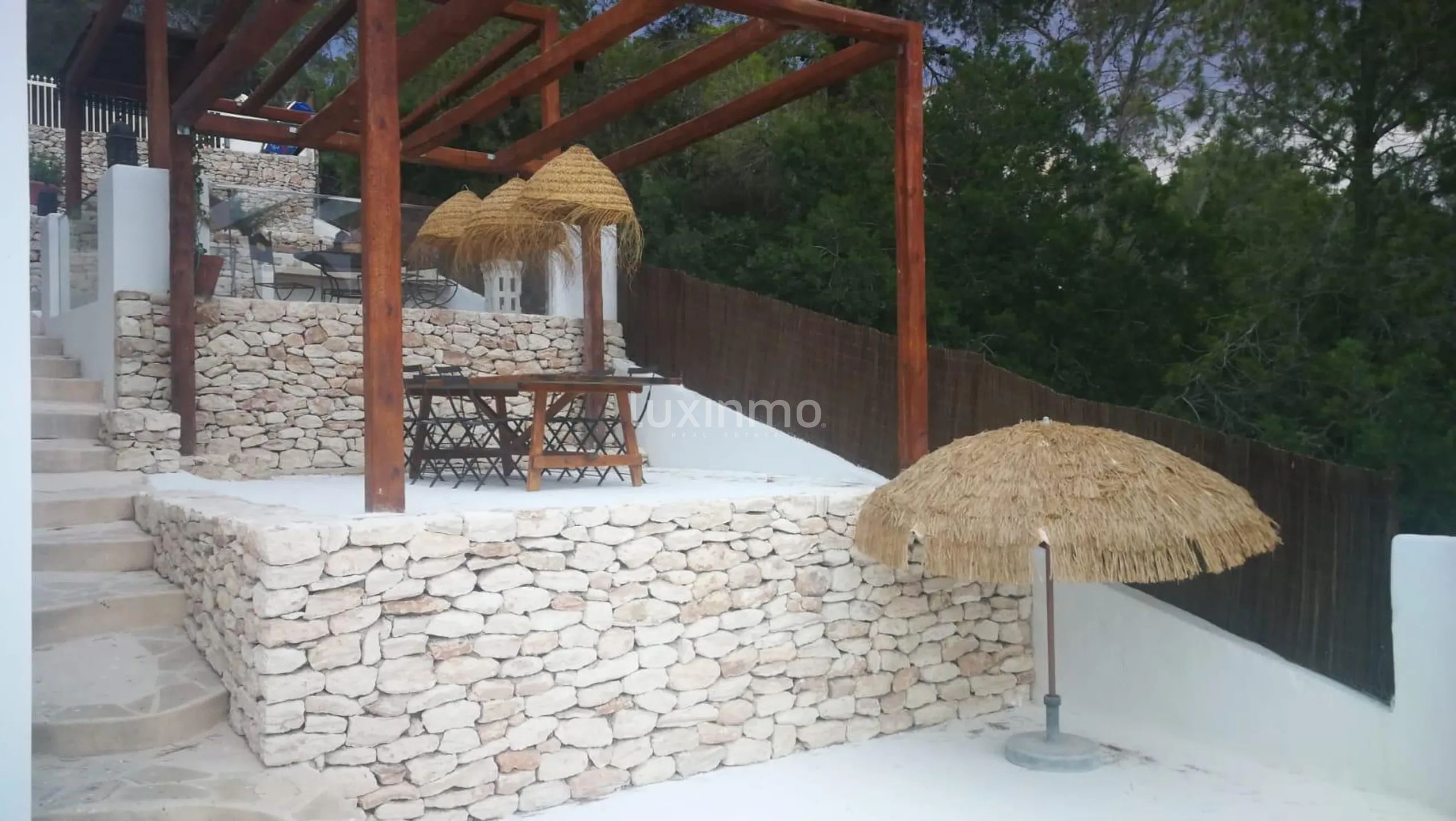 A vendre belle villa avec licence touristique près de l'hôtel Pikes — photo 73