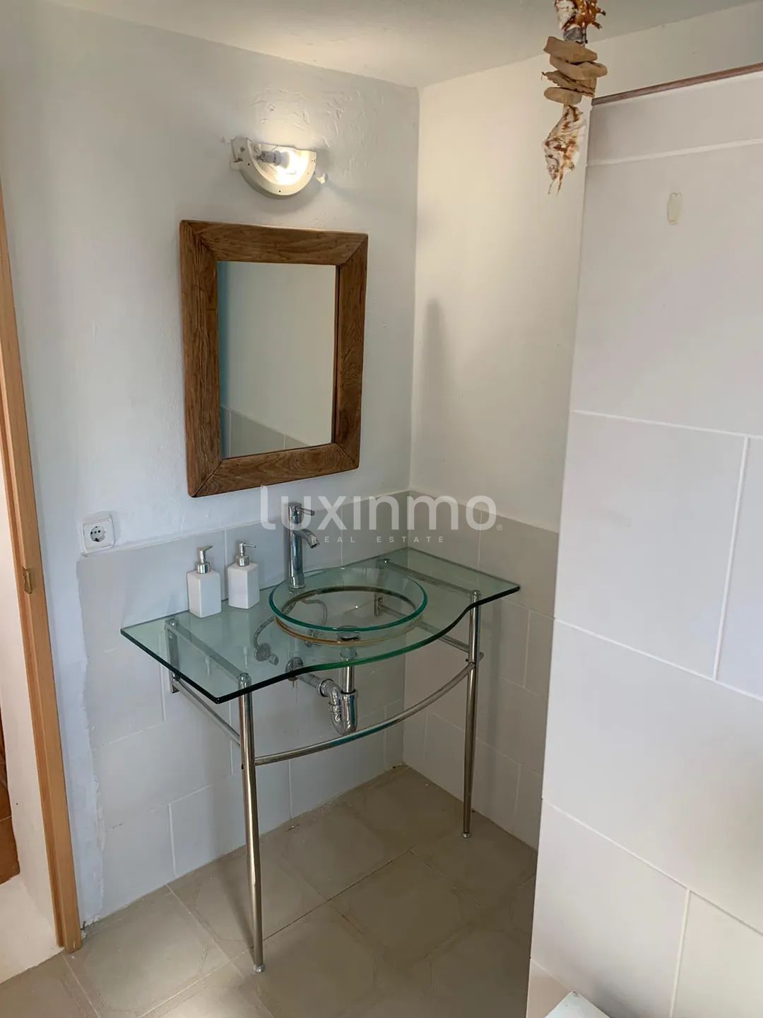 A vendre belle villa avec licence touristique près de l'hôtel Pikes — photo 25