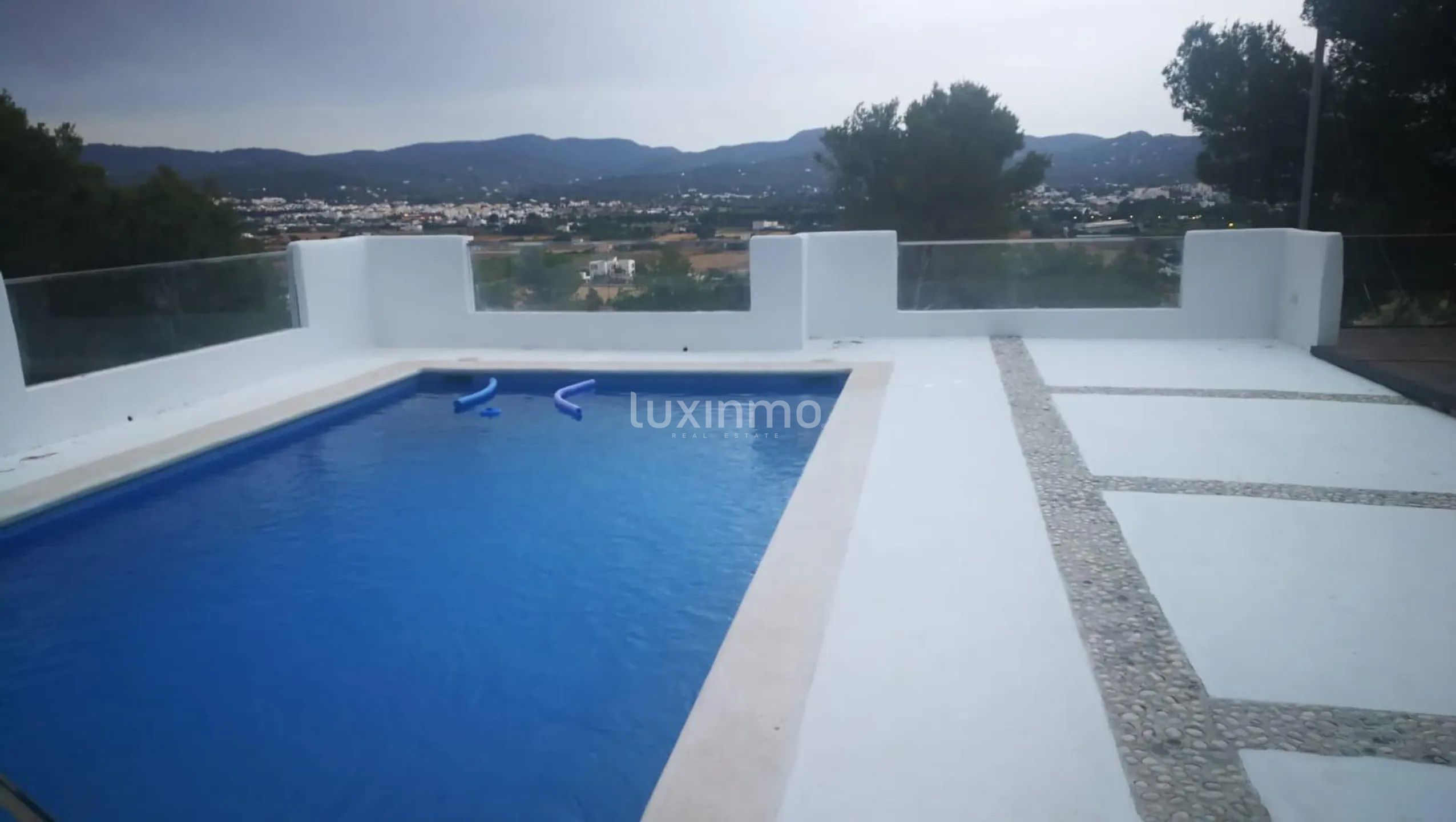 A vendre belle villa avec licence touristique près de l'hôtel Pikes — photo 74