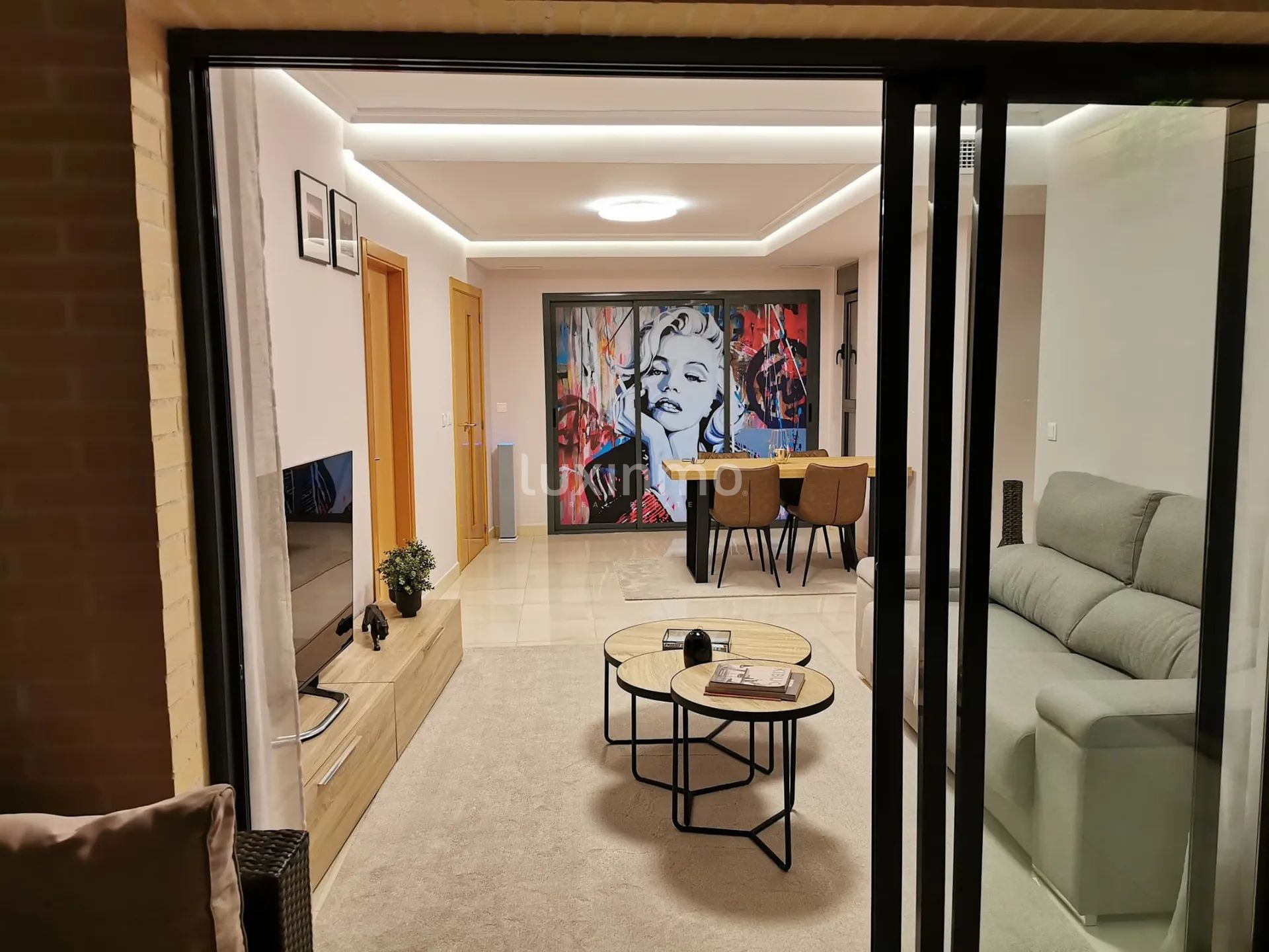 Moderne Wohnung in der 29. Etage mit Meerblick — photo 8