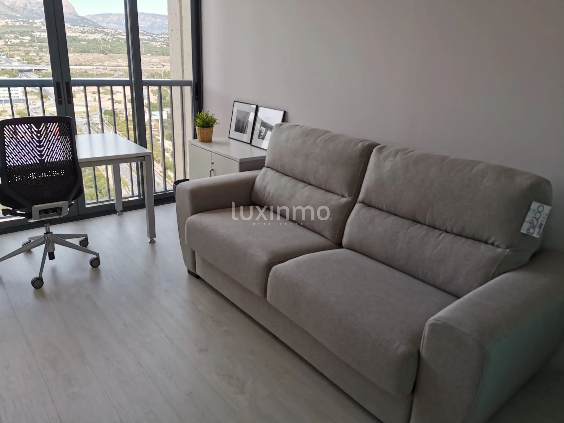 Moderne Wohnung in der 29. Etage mit Meerblick — photo 10