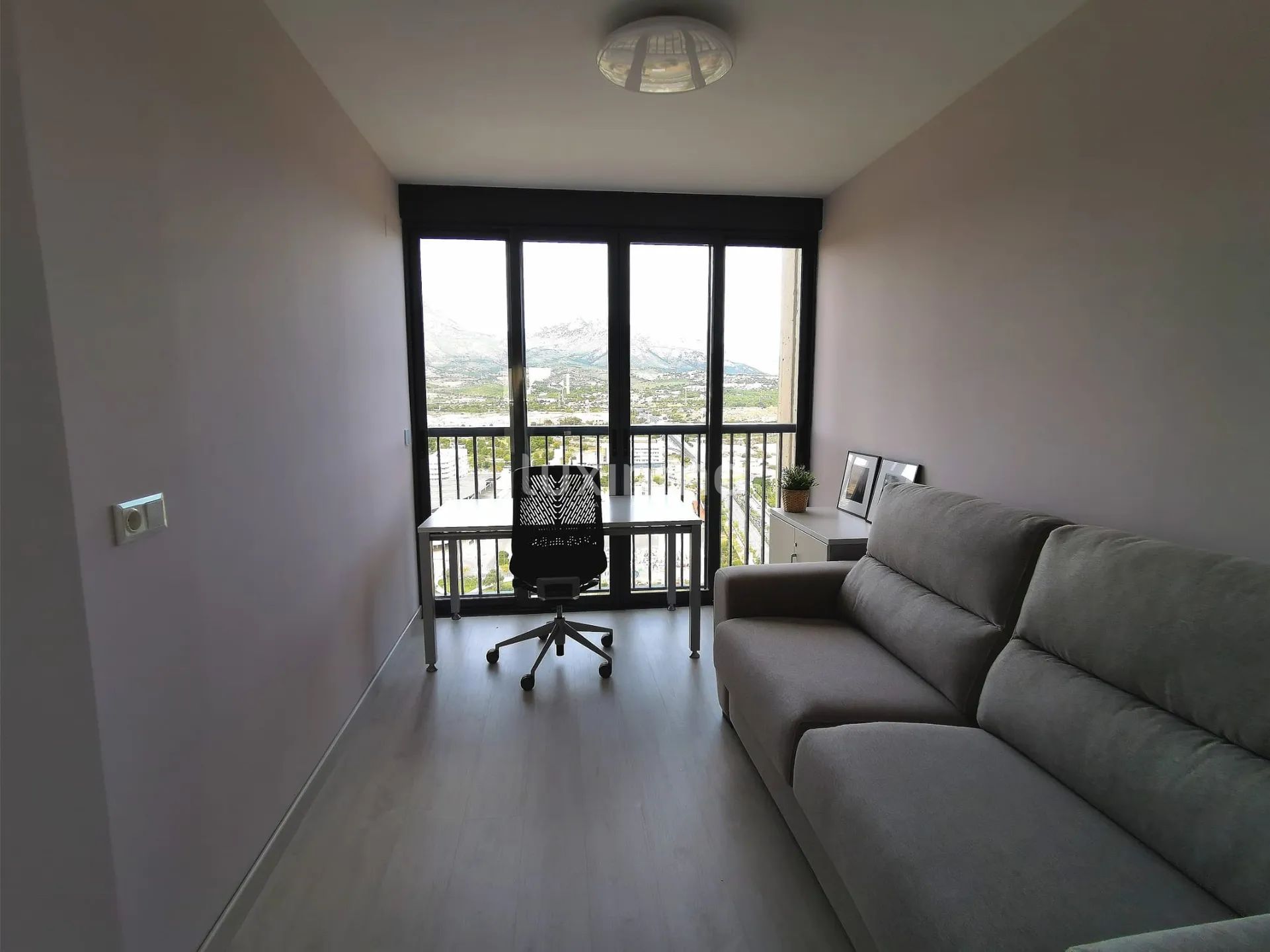 Moderne Wohnung in der 29. Etage mit Meerblick — photo 12