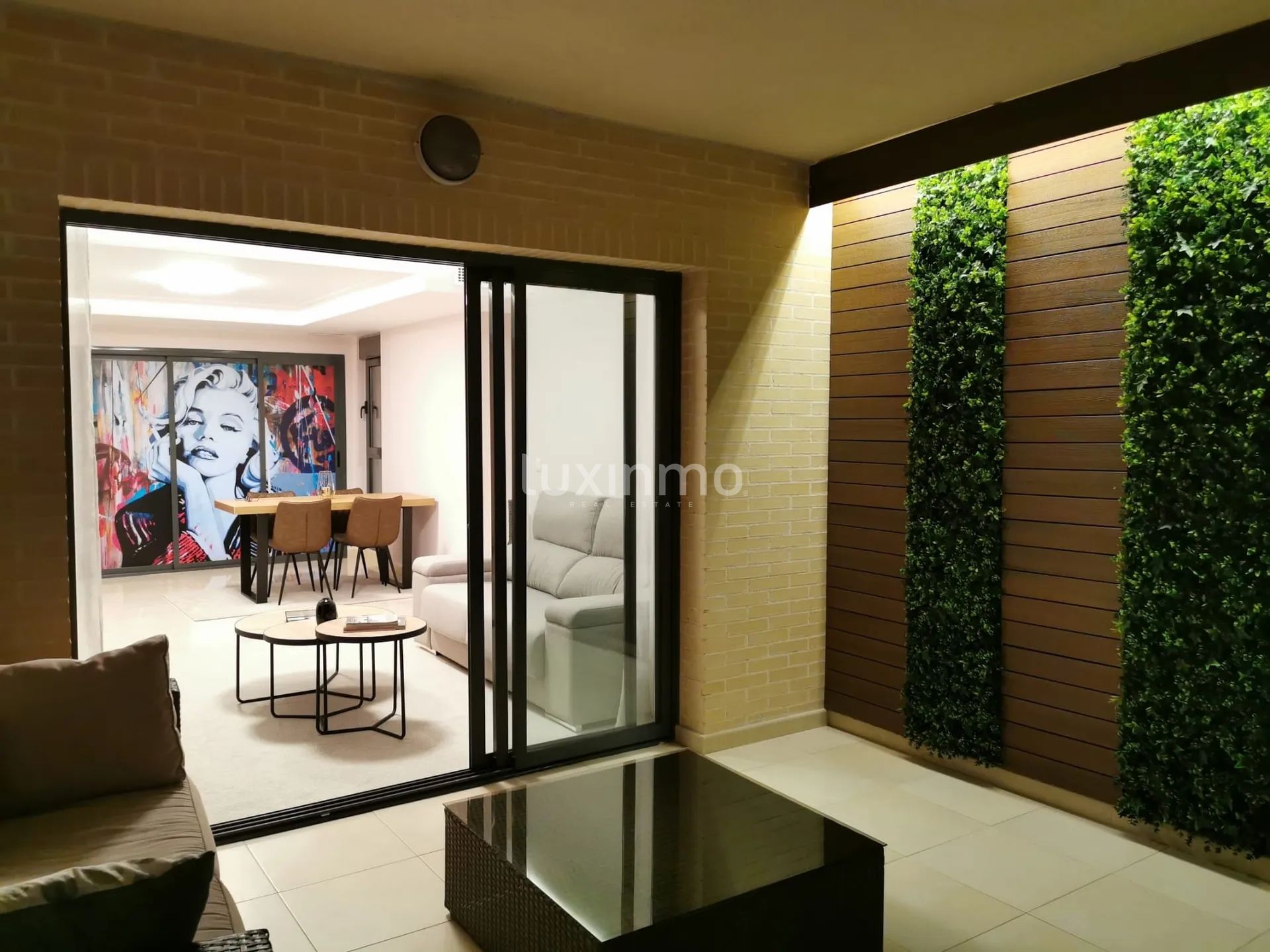 Moderne Wohnung in der 29. Etage mit Meerblick — photo 21
