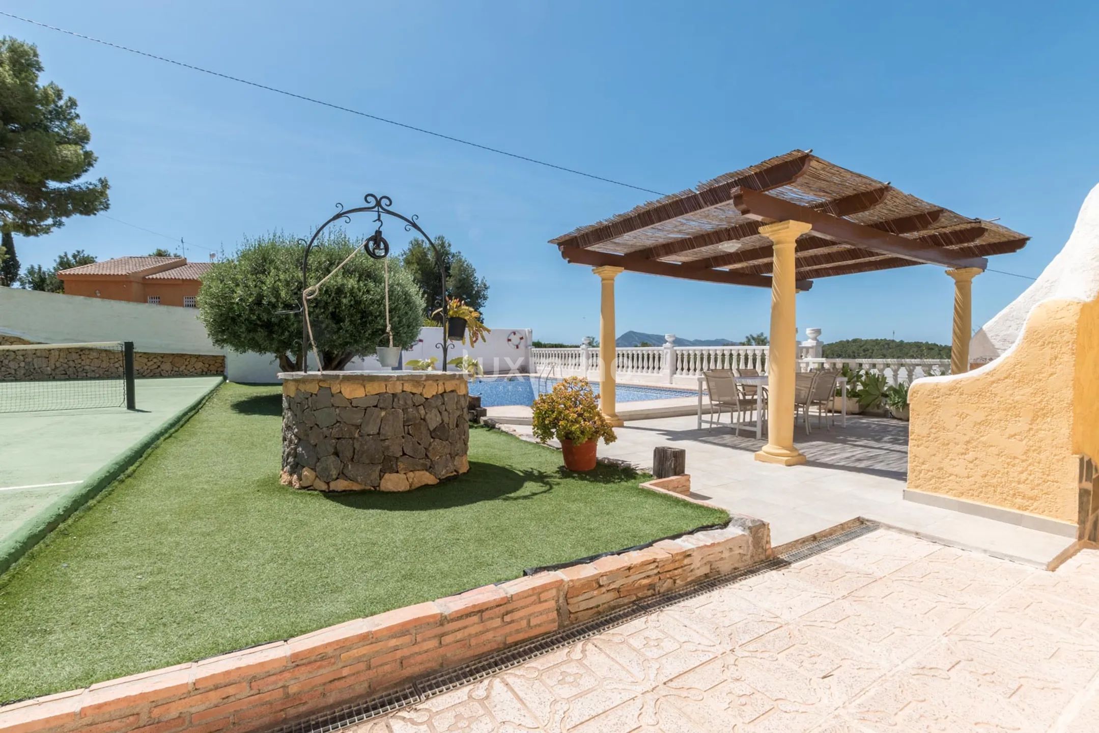 Chalet zur Miete mit Gästewohnung in Altea la Vella — photo 8