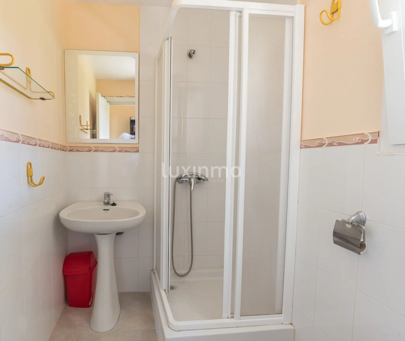 Chalet independiente con piscina en Benidorm — photo 26