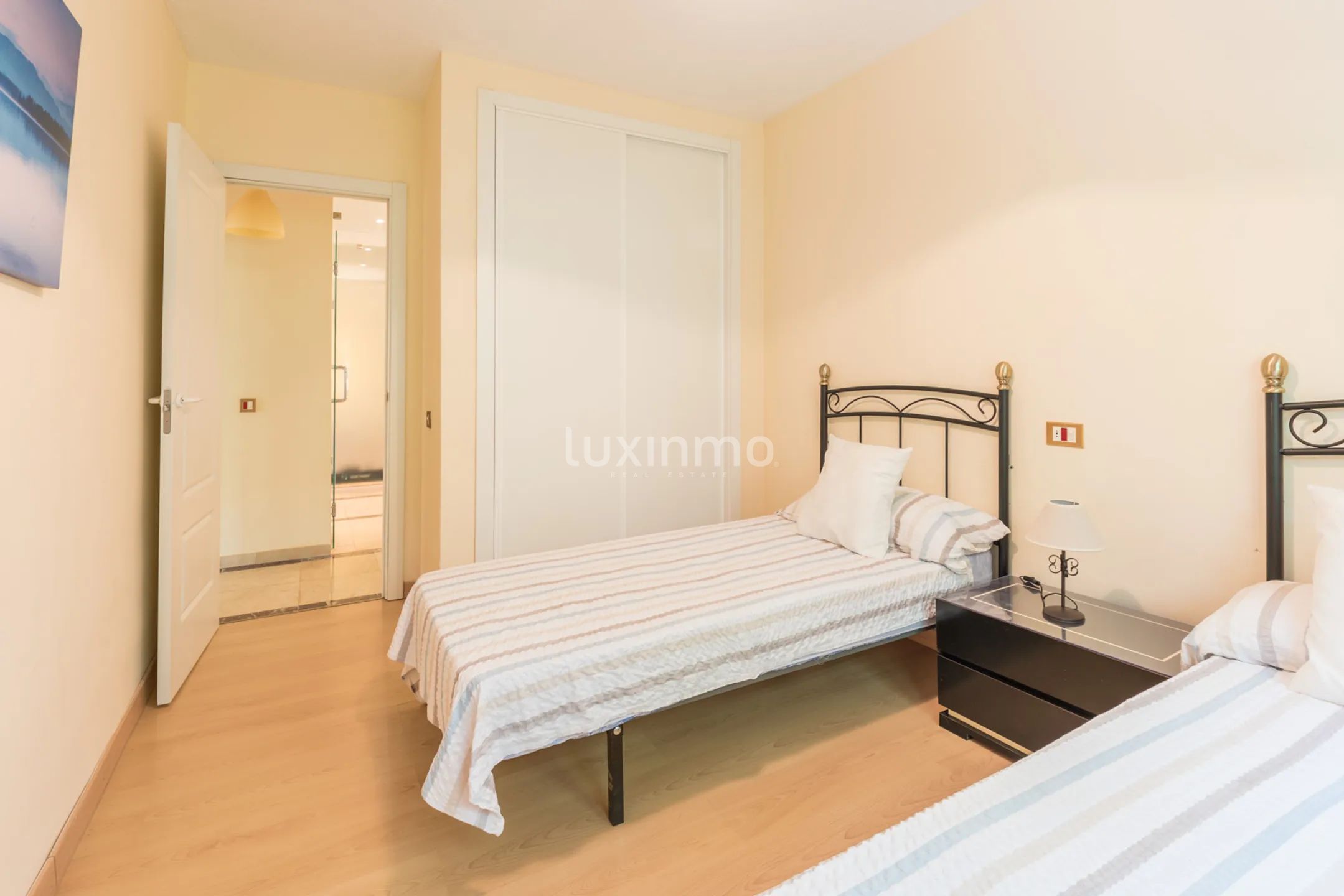 Chalet independiente con piscina en Benidorm — photo 22