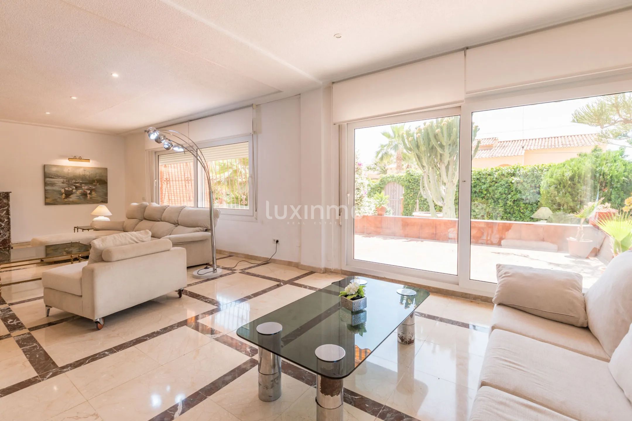 Chalet independiente con piscina en Benidorm — photo 10