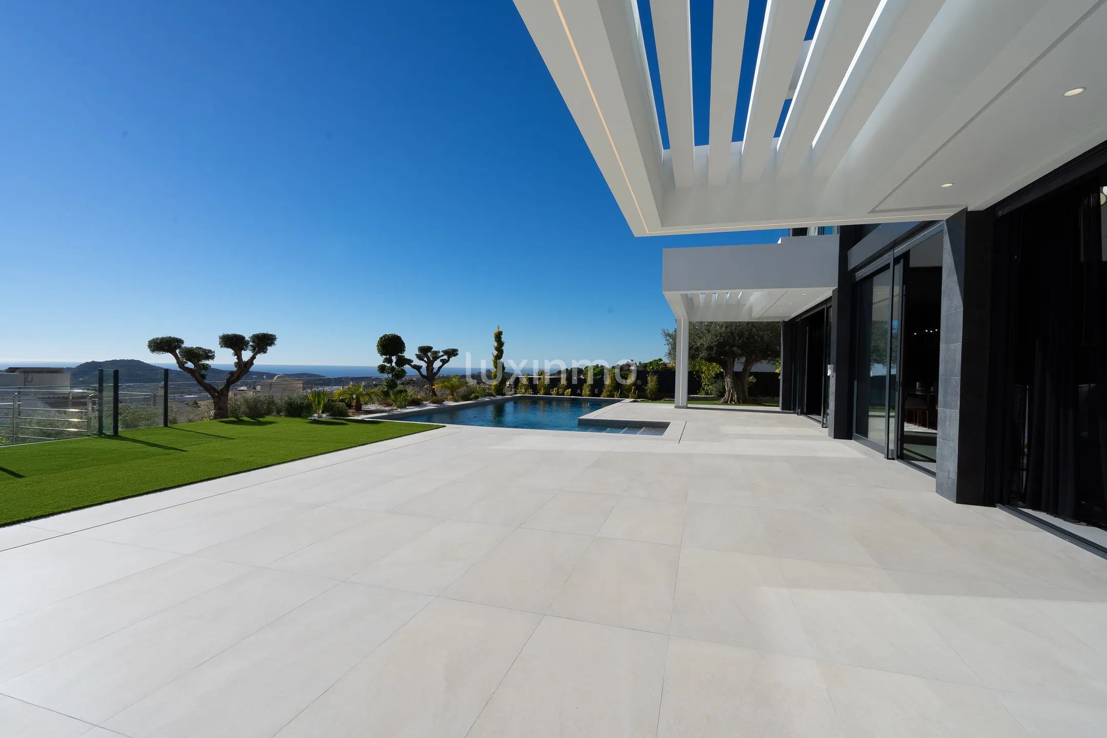 Вилла в привилегированной урбанизации — photo 9