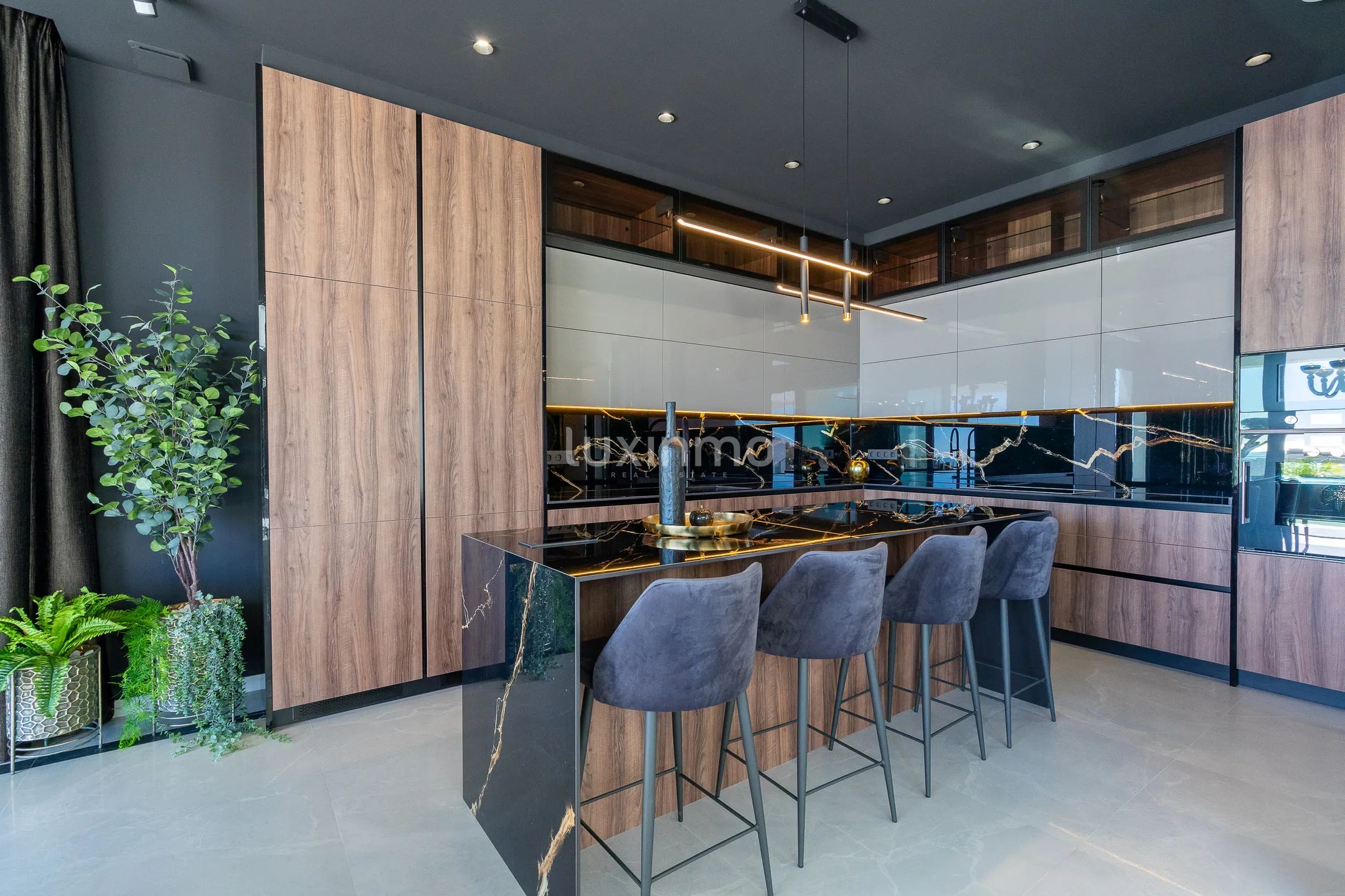 Вилла в привилегированной урбанизации — photo 16