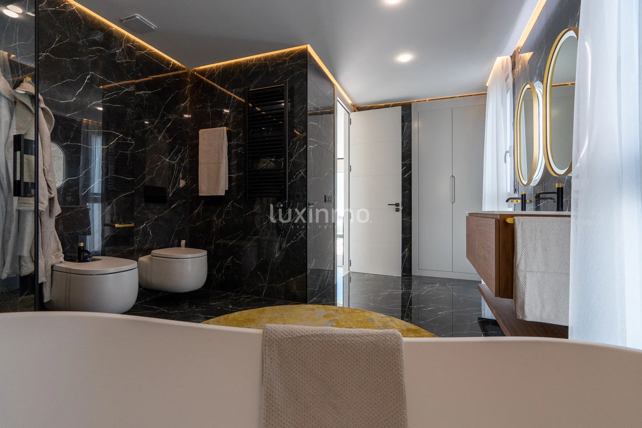 Вилла в привилегированной урбанизации — photo 29