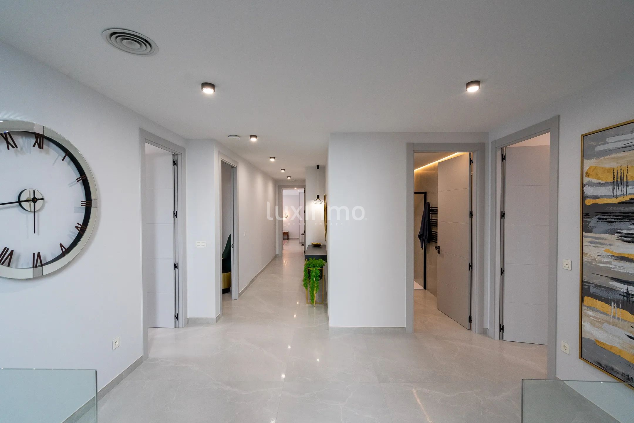 Вилла в привилегированной урбанизации — photo 36