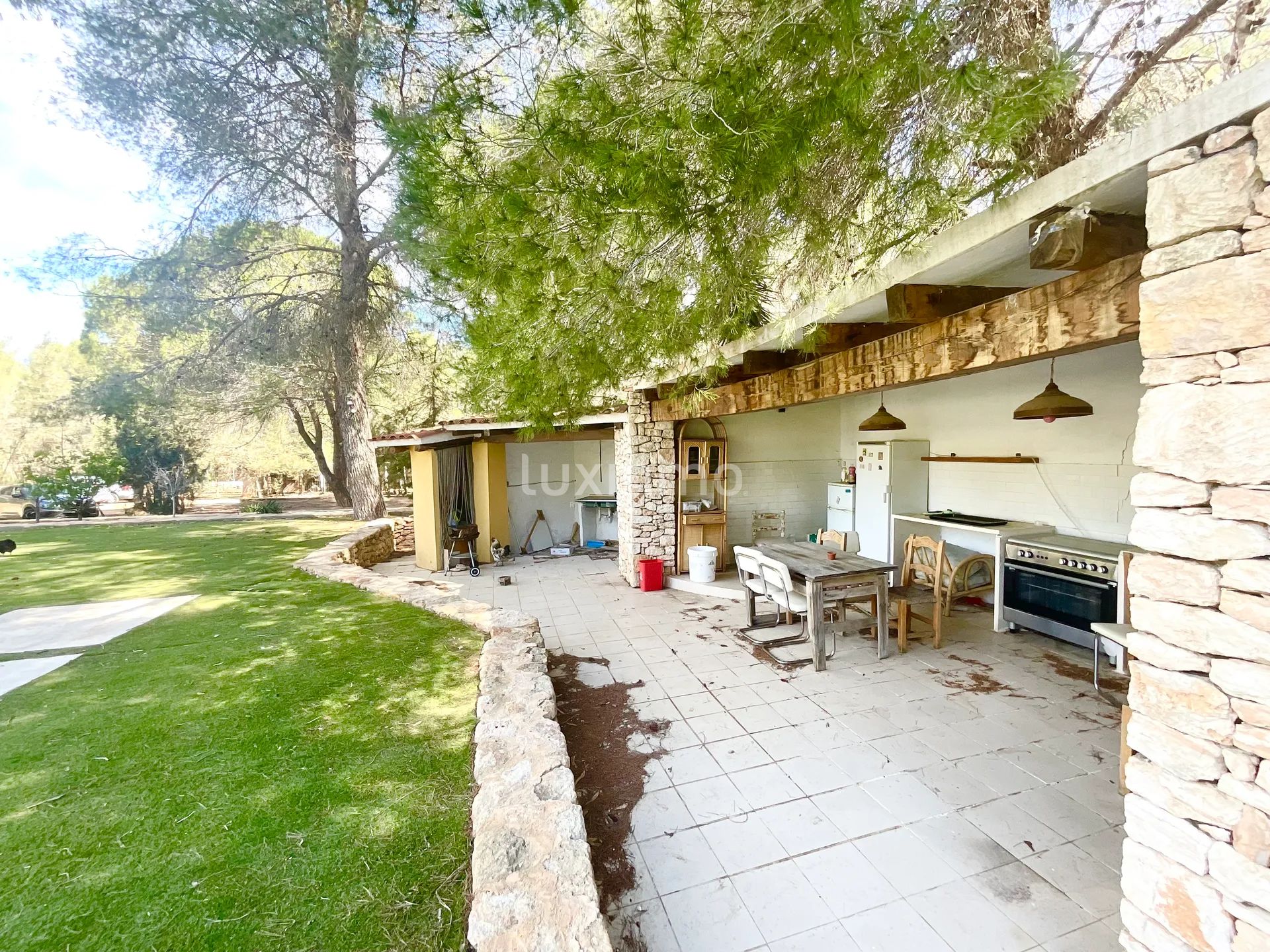 Rustikk Finca i privat skogsområde i Santa Eulalia, ideell for en stor familie eller et fellesskap — photo 12