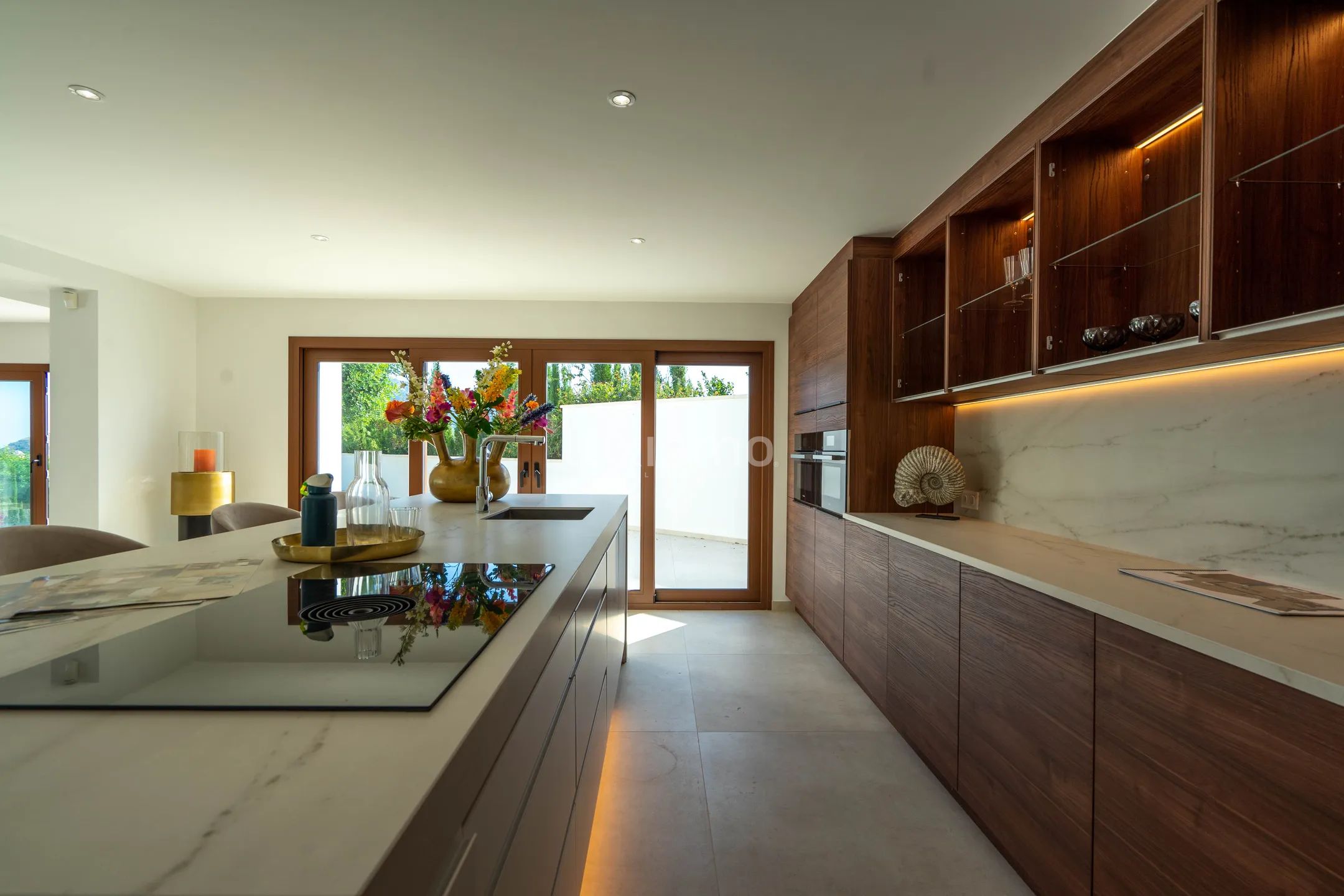 Striking luxury villa boasting sea views, bordering Altea — photo 9